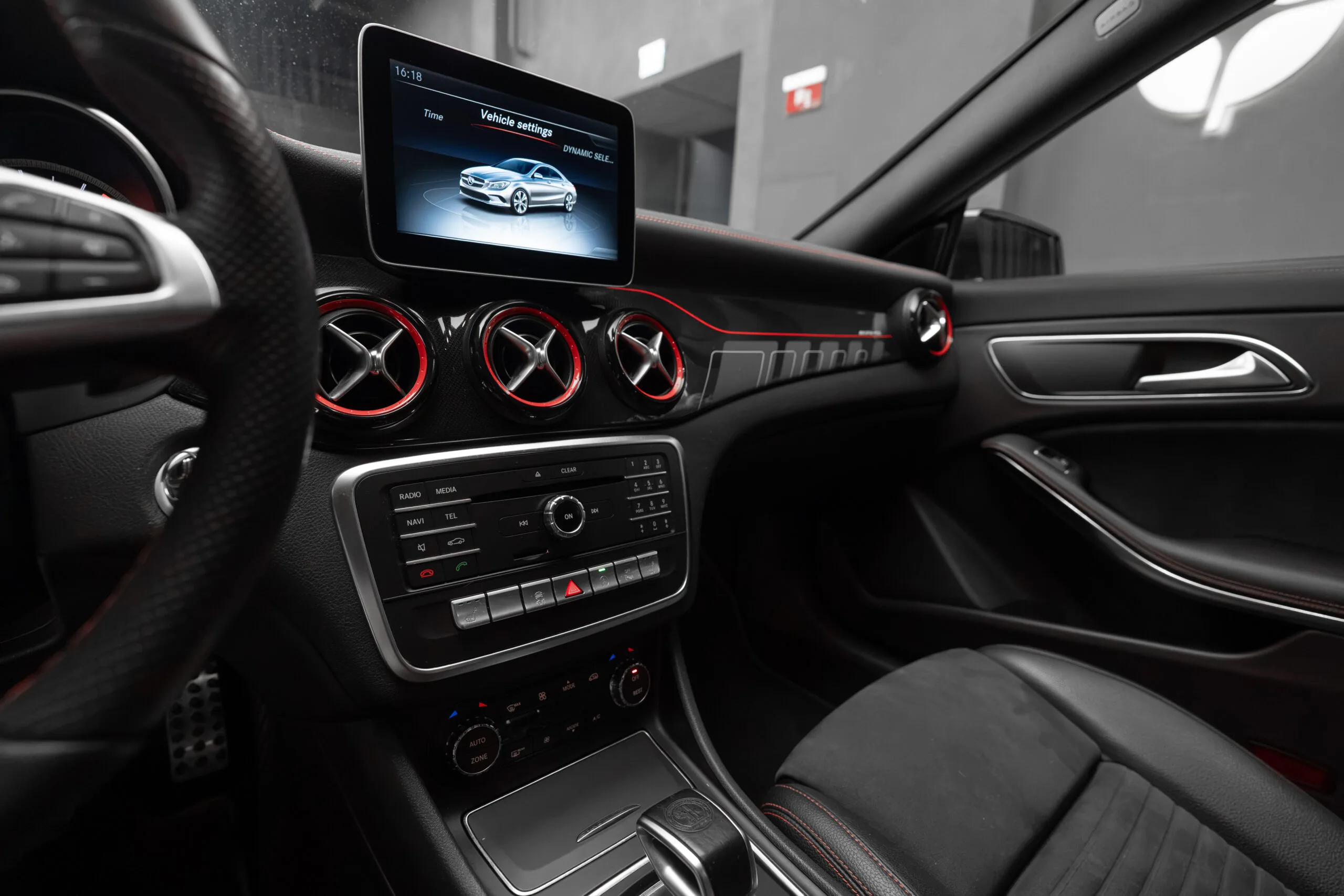2017 Mercedes-AMG CLA 45, 19/30