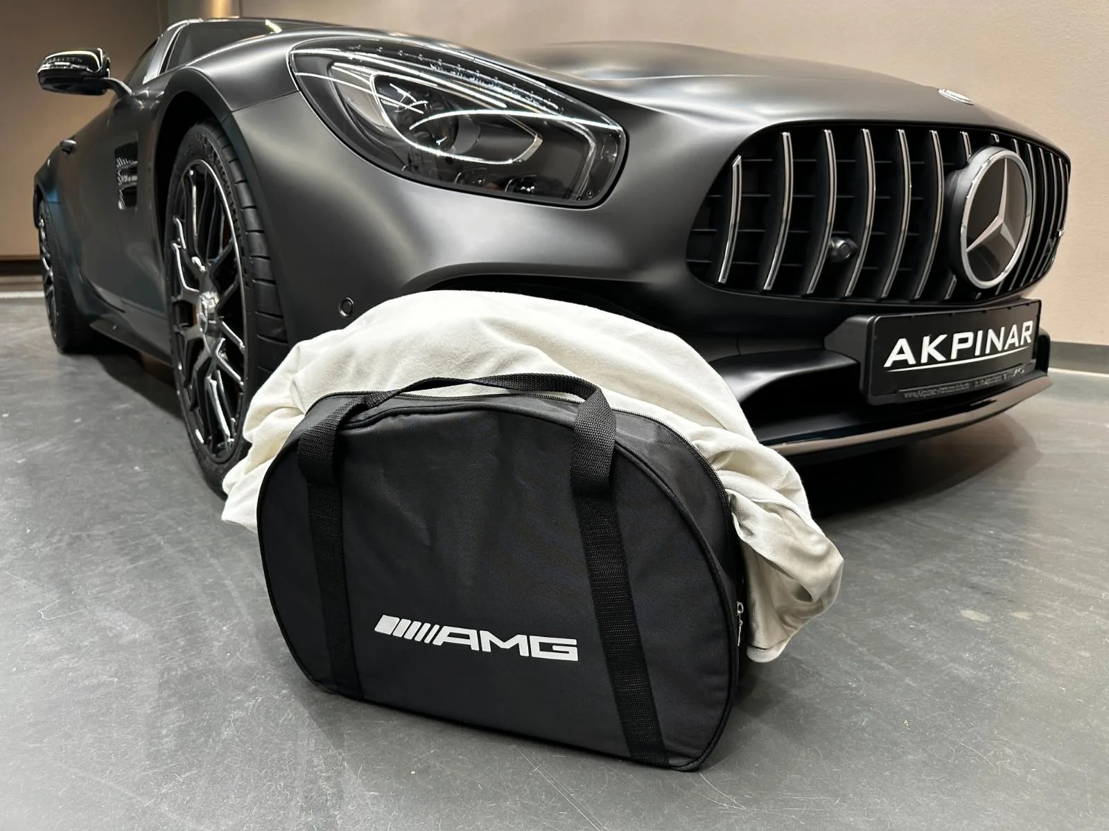 2017 Mercedes-AMG GT C Edition 50, 12/27