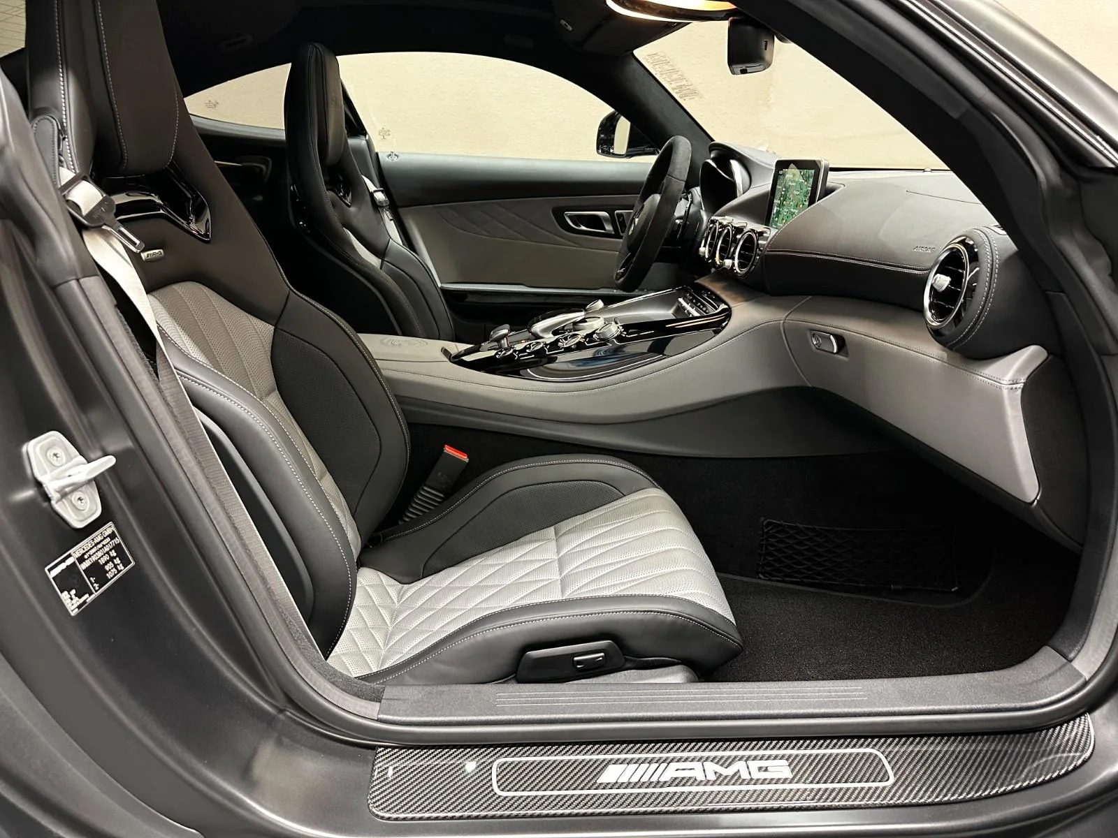 2017 Mercedes-AMG GT C Edition 50, 22/27