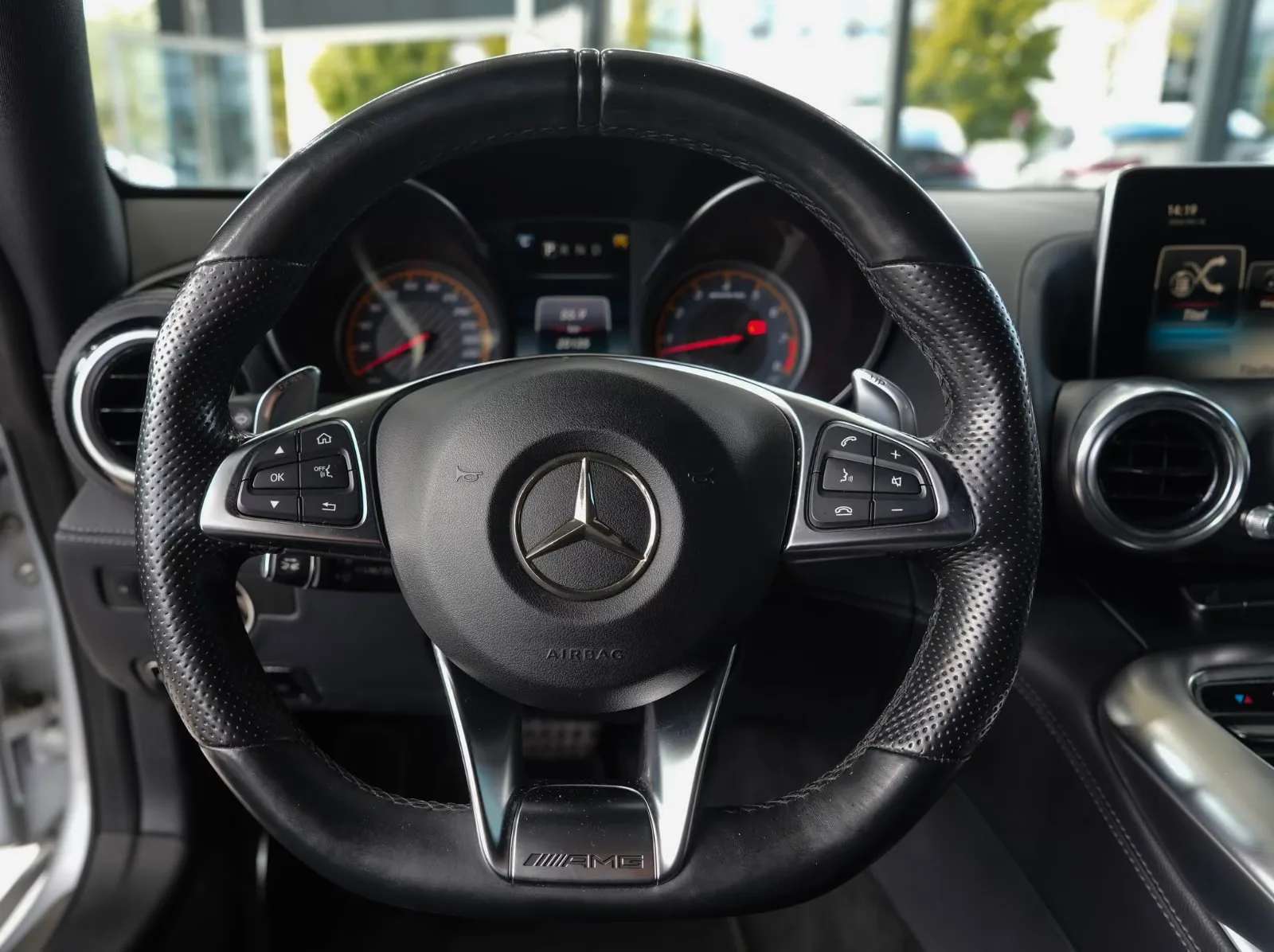 2017 Mercedes-AMG GT Roadster, 18/30