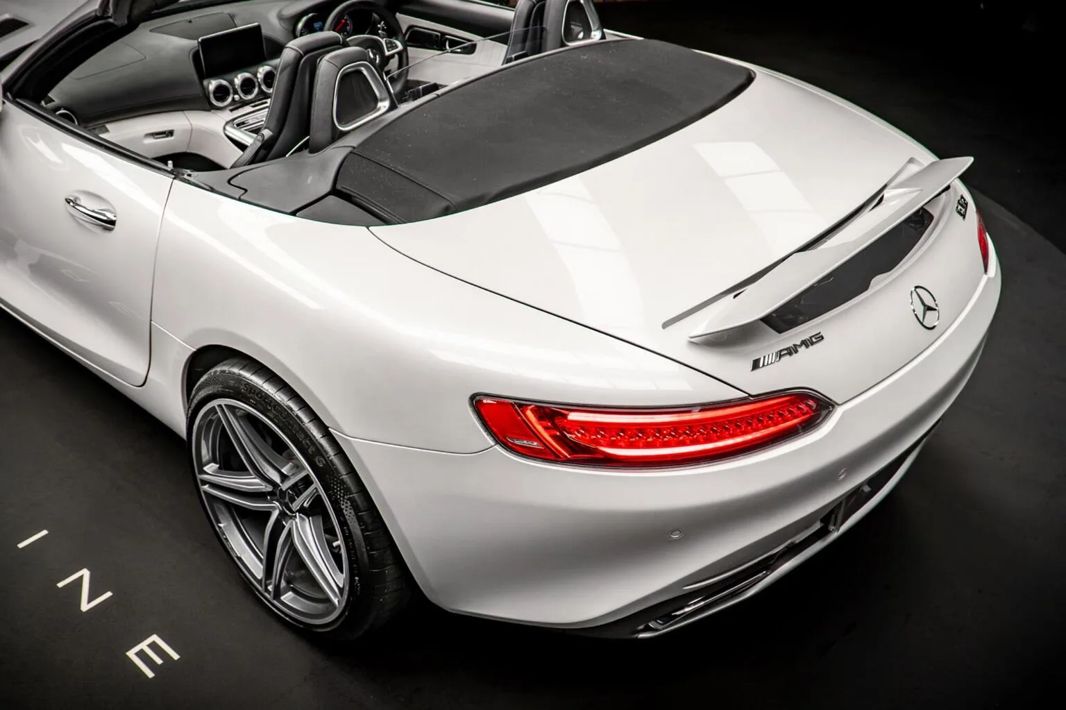2017 Mercedes-AMG GT Roadster, 19/30