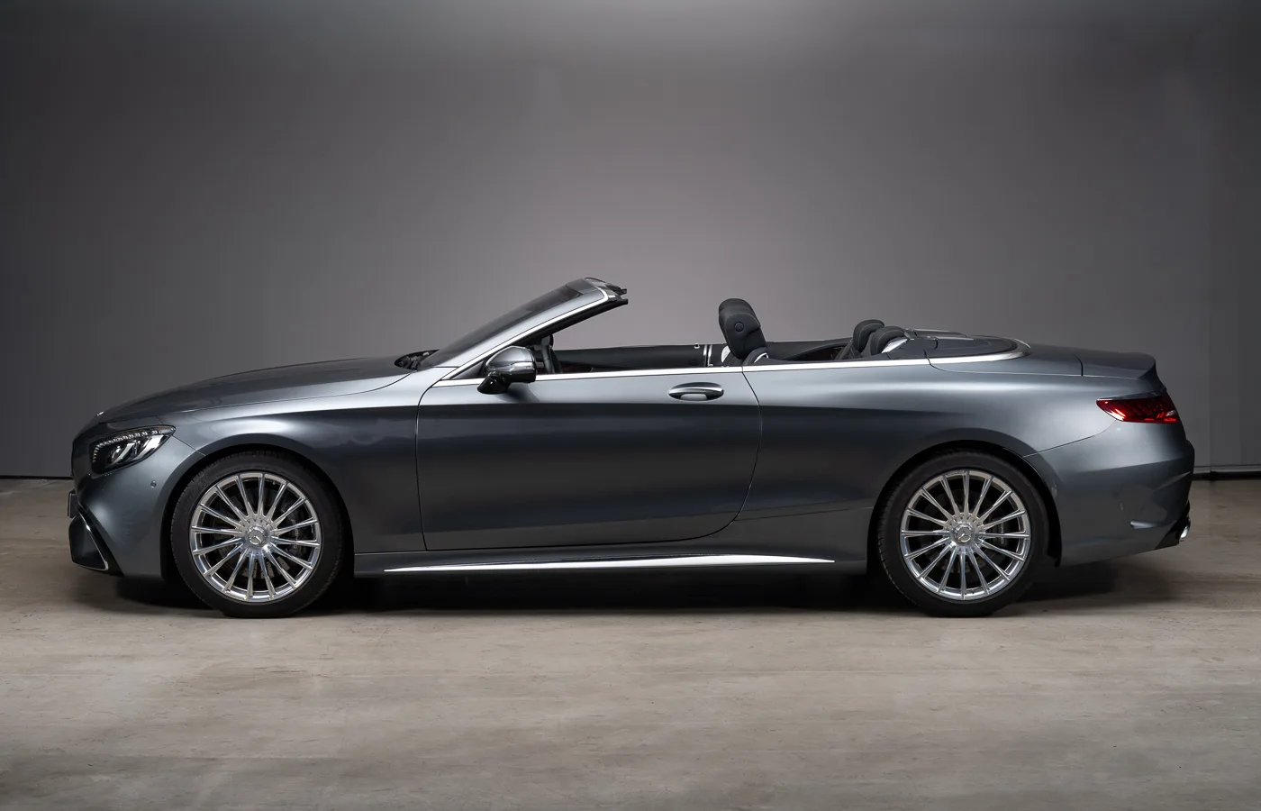 2017 Mercedes-AMG S 65 Cabriolet, 5/30
