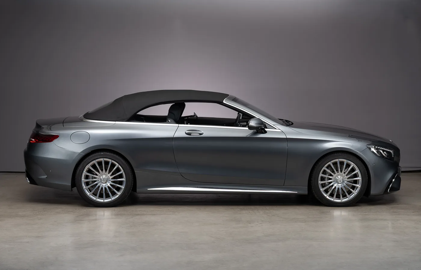 2017 Mercedes-AMG S 65 Cabriolet, 7/30