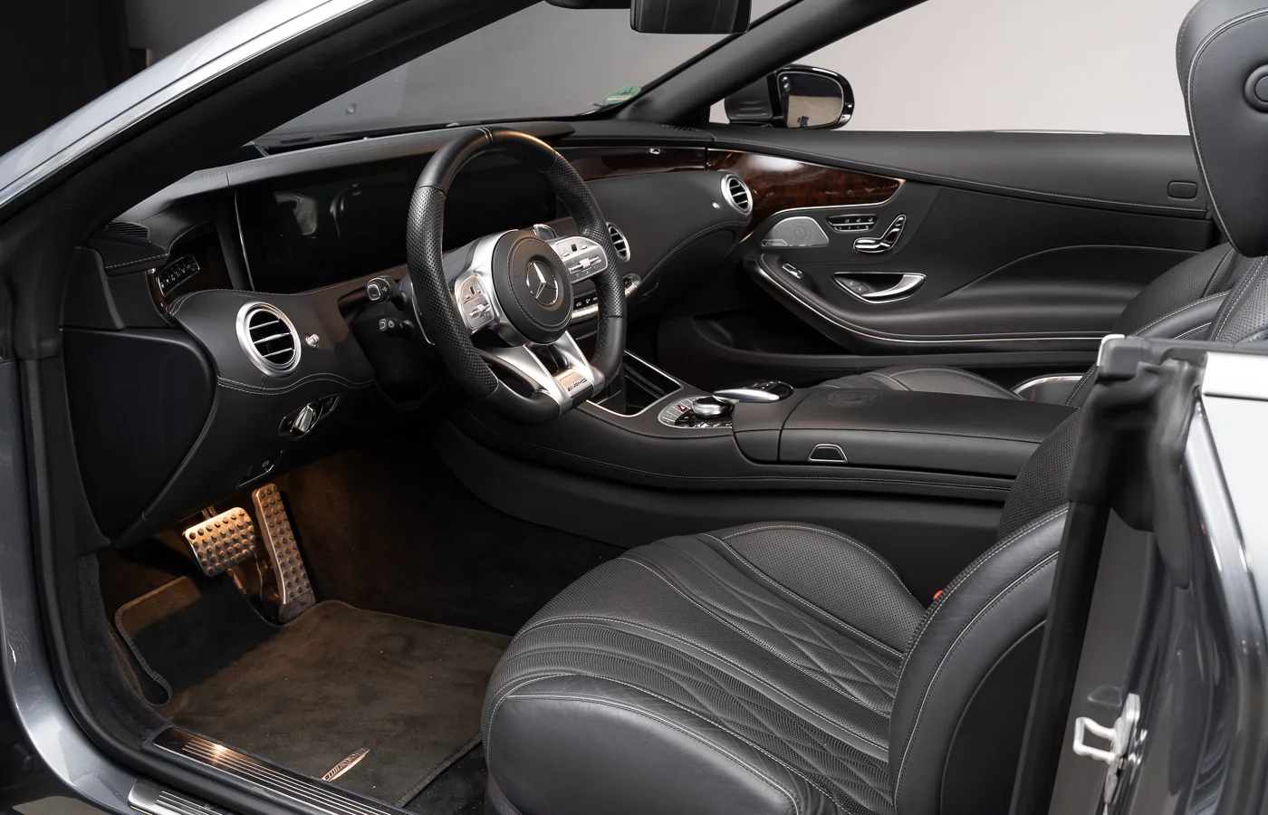 2017 Mercedes-AMG S 65 Cabriolet, 26/30