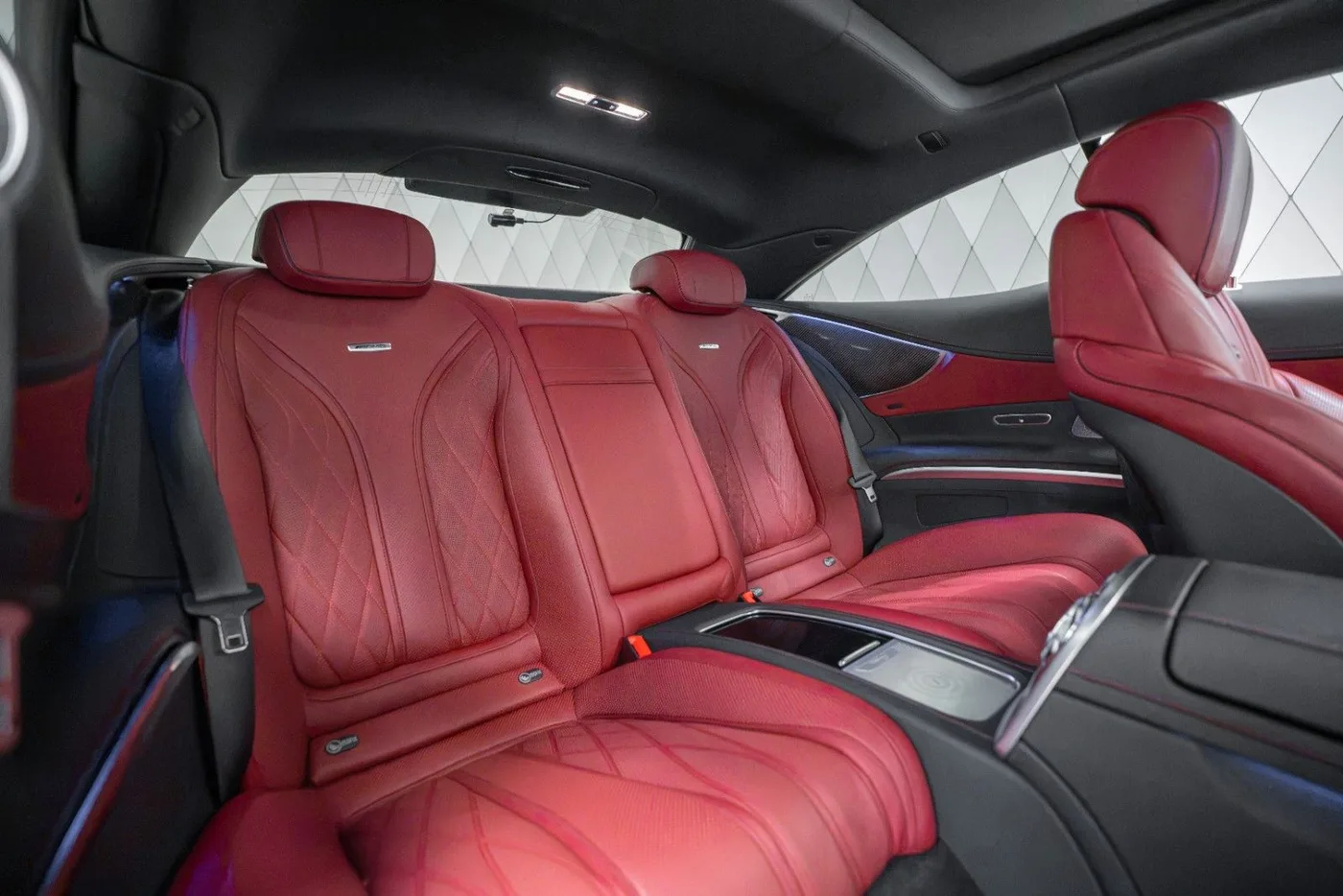 2017 Mercedes-AMG S 65 Coupé offered by a supercar dealer in Schenefeld, Germany, photo 17 of 25