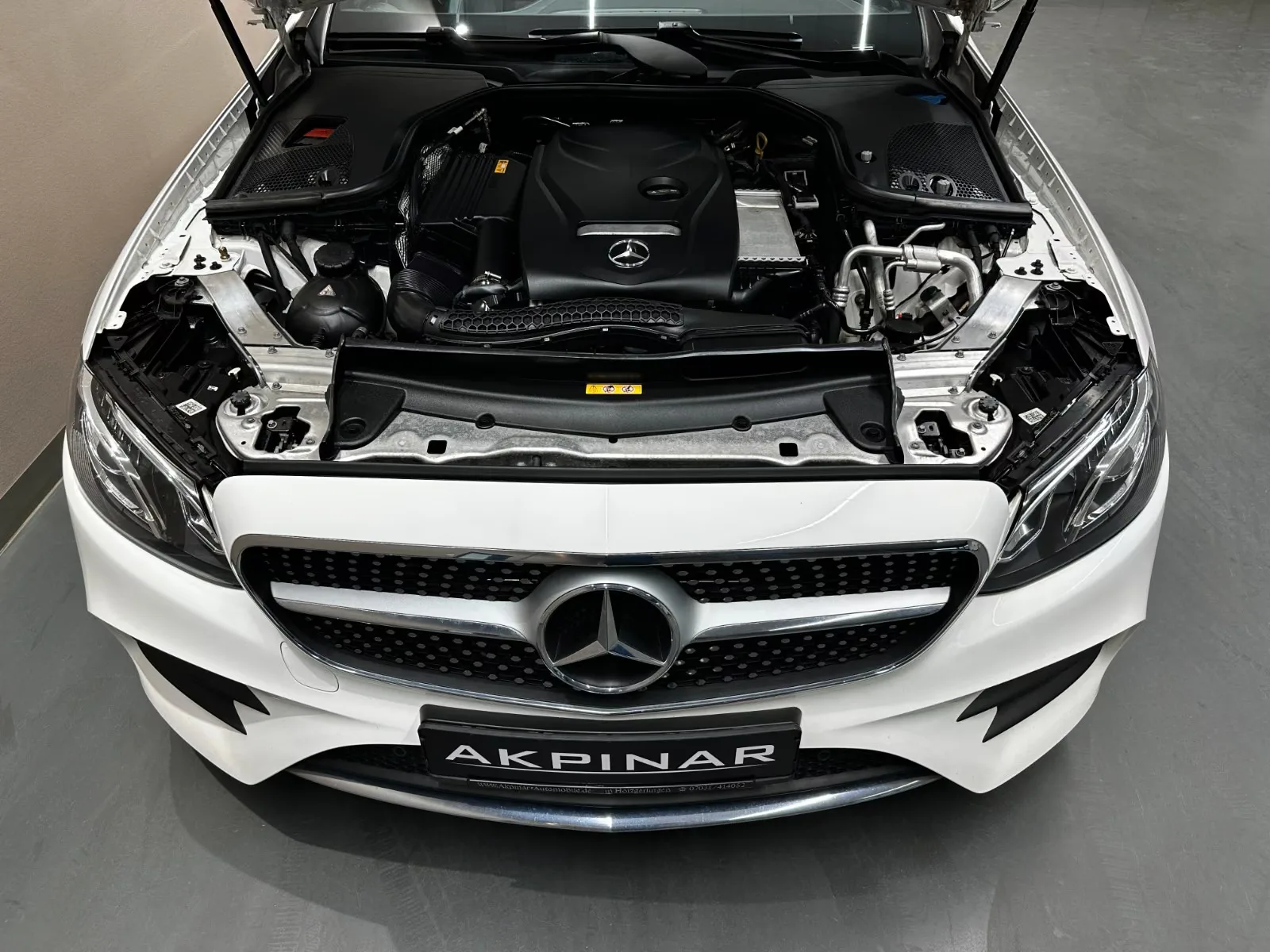 2017 Mercedes-Benz E 200 Coupé, AMG Line, 7/22