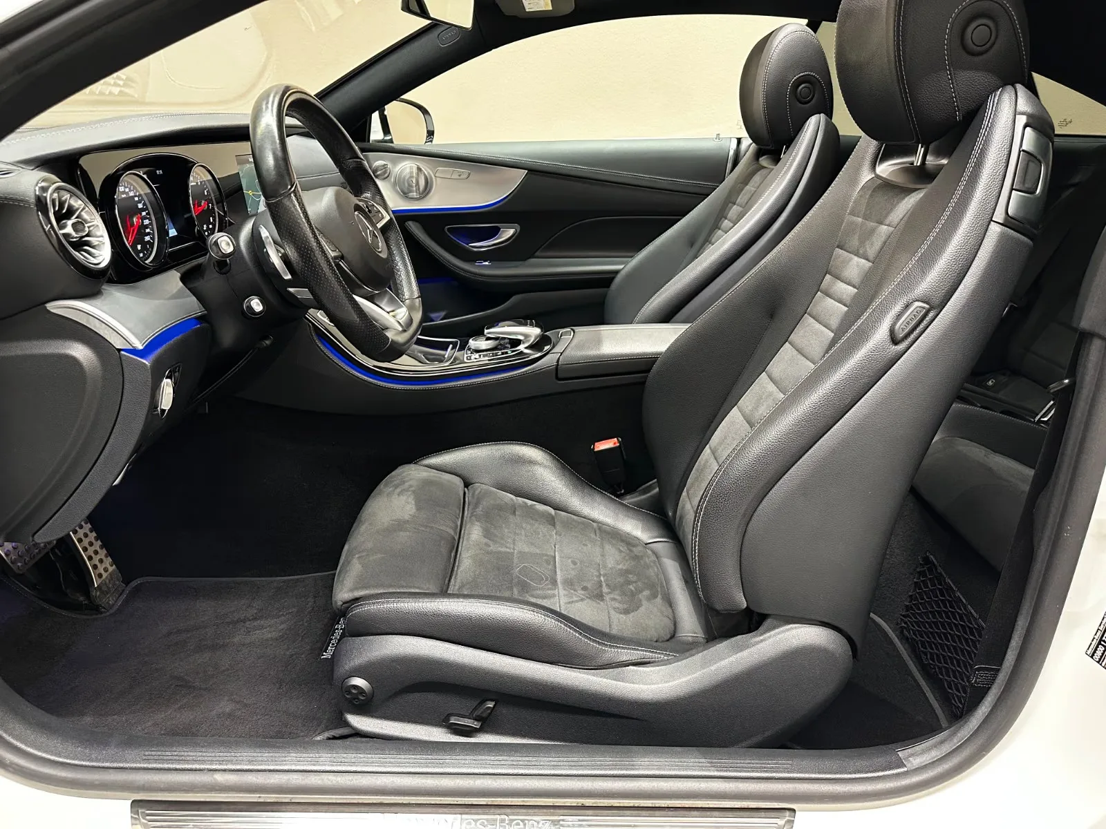 2017 Mercedes-Benz E 200 Coupé, AMG Line, 10/22