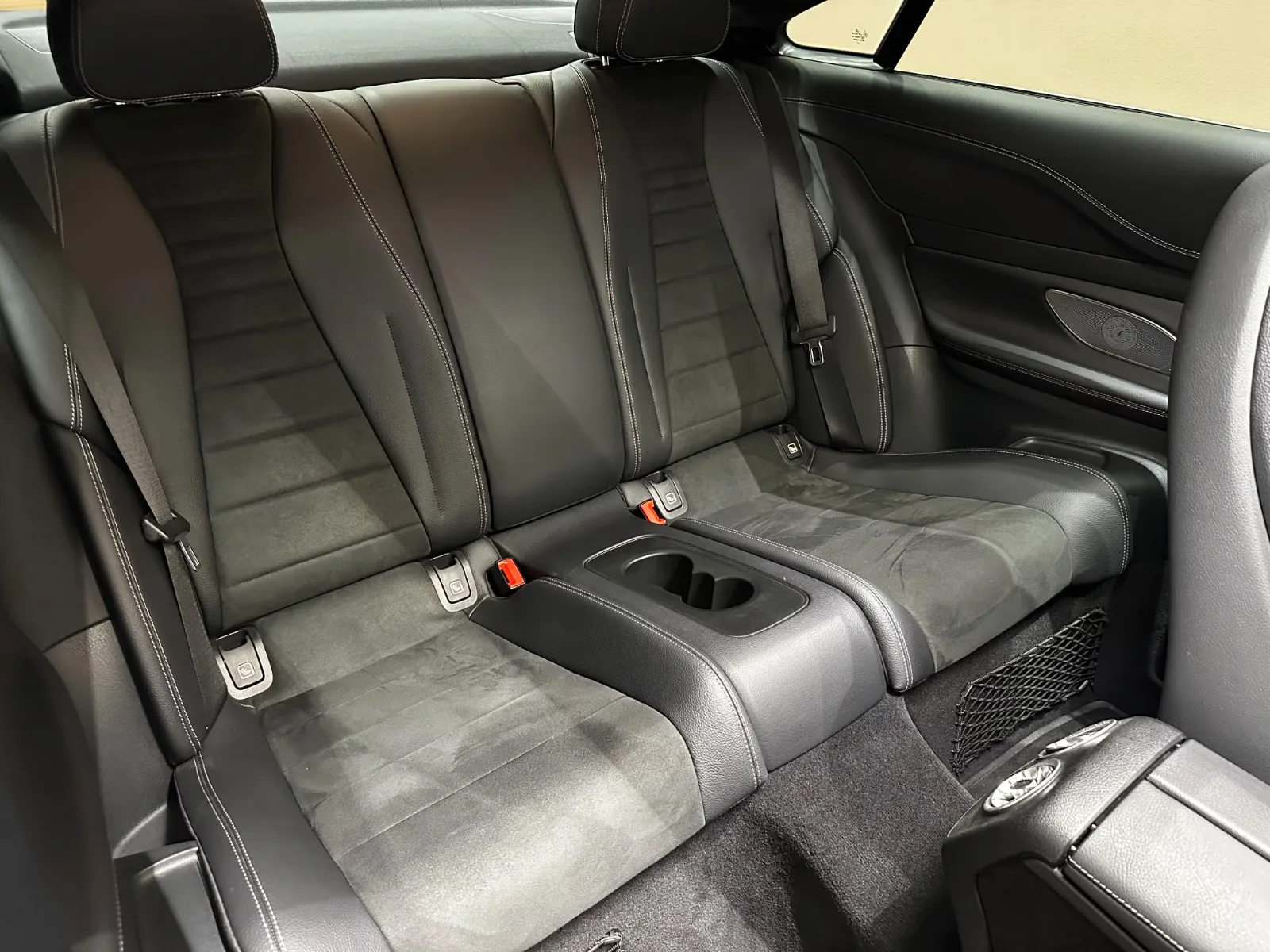 2017 Mercedes-Benz E 200 Coupé, AMG Line, 15/22