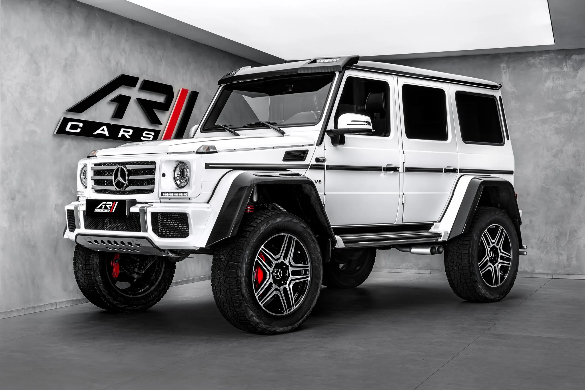 2017 Mercedes-Benz G 500 4x4² angeboten von einem Fachhändler in Ostrava, Tschechien, Hauptfoto