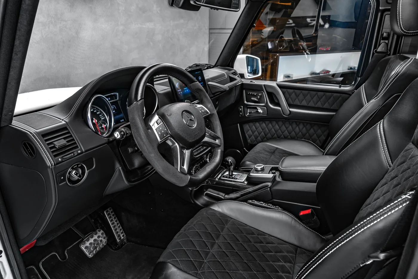2017 Mercedes-Benz G 500 4x4² offered by a specialist dealer in Ostrava, Czechia, photo 15 of 15