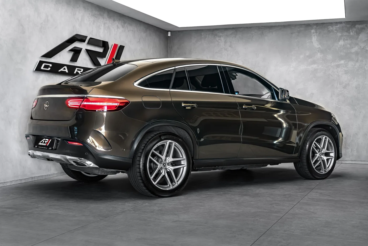 2017 Mercedes-Benz GLE 350 d 4MATIC Coupé proposée par un concessionnaire spécialisé à Ostrava, Tchéquie, photo 5 sur 23