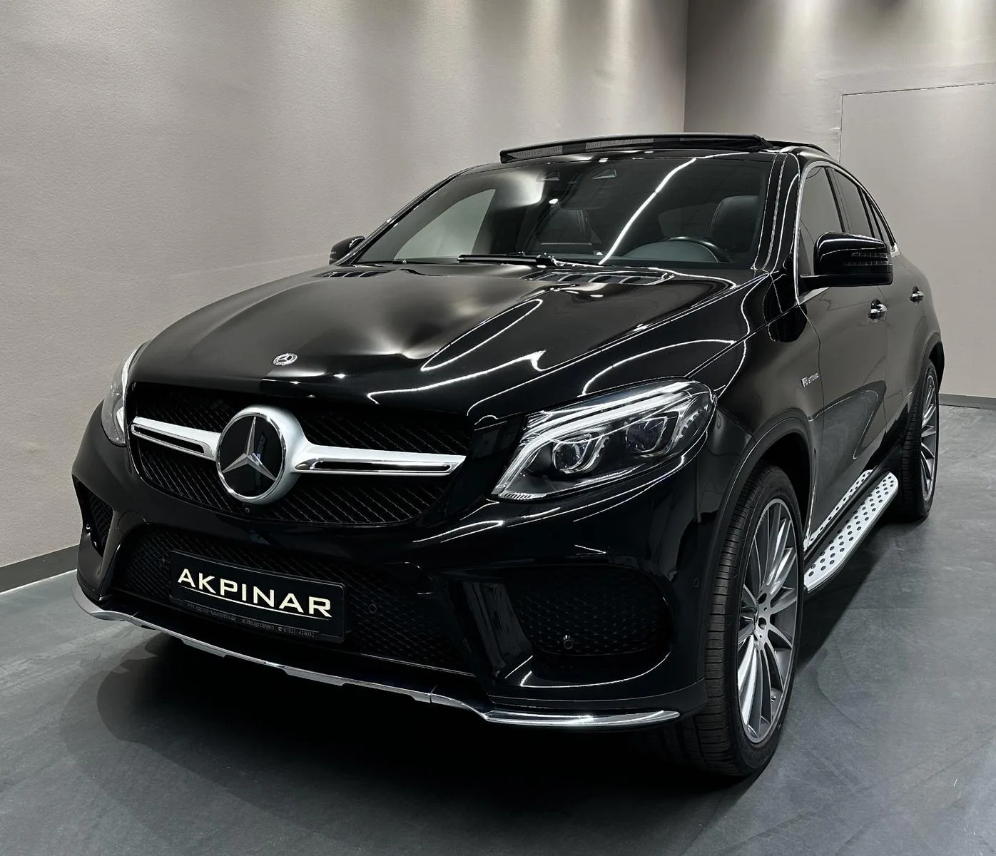 2017 Mercedes-Benz GLE 500 4MATIC Coupé, AMG Line angeboten von einem Fachhändler in Holzgerlingen, Deutschland, Hauptfoto