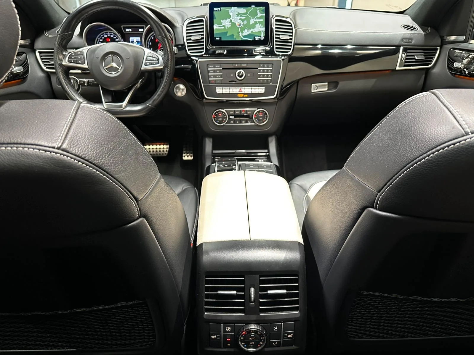 2017 Mercedes-Benz GLE 500 4MATIC Coupé, AMG Line, 29/30