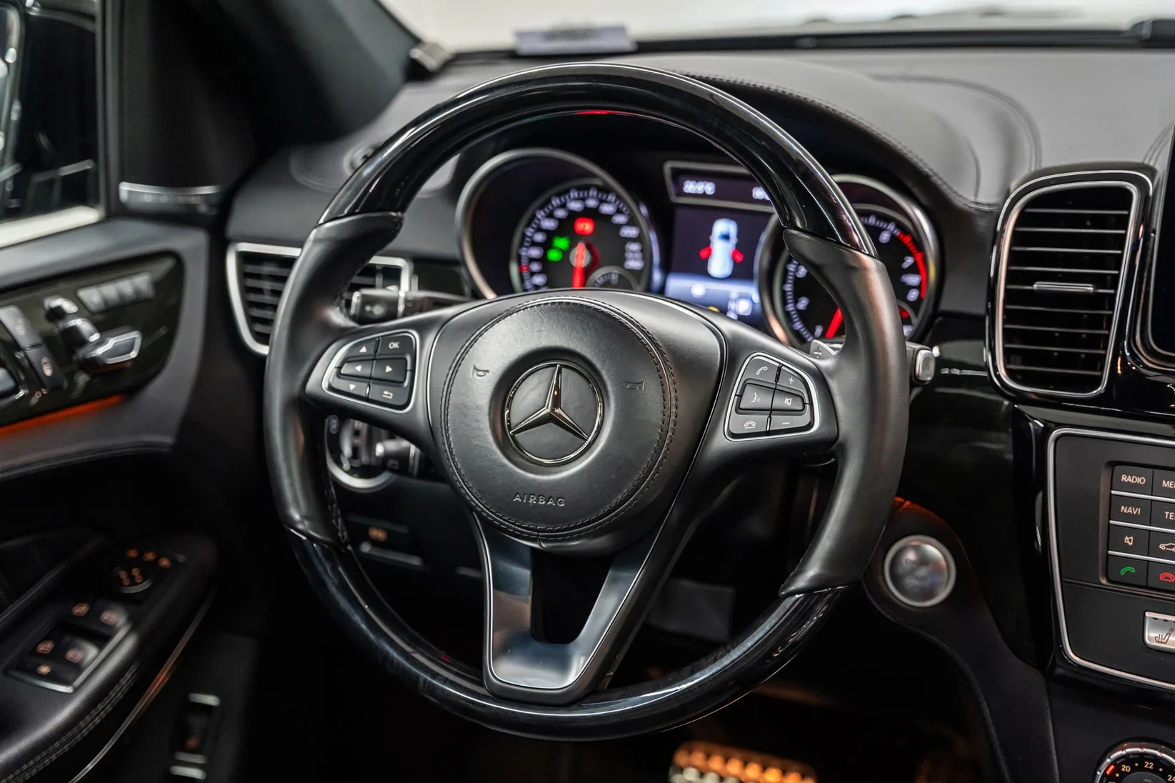 2017 Mercedes-Benz GLS 500, 8/27