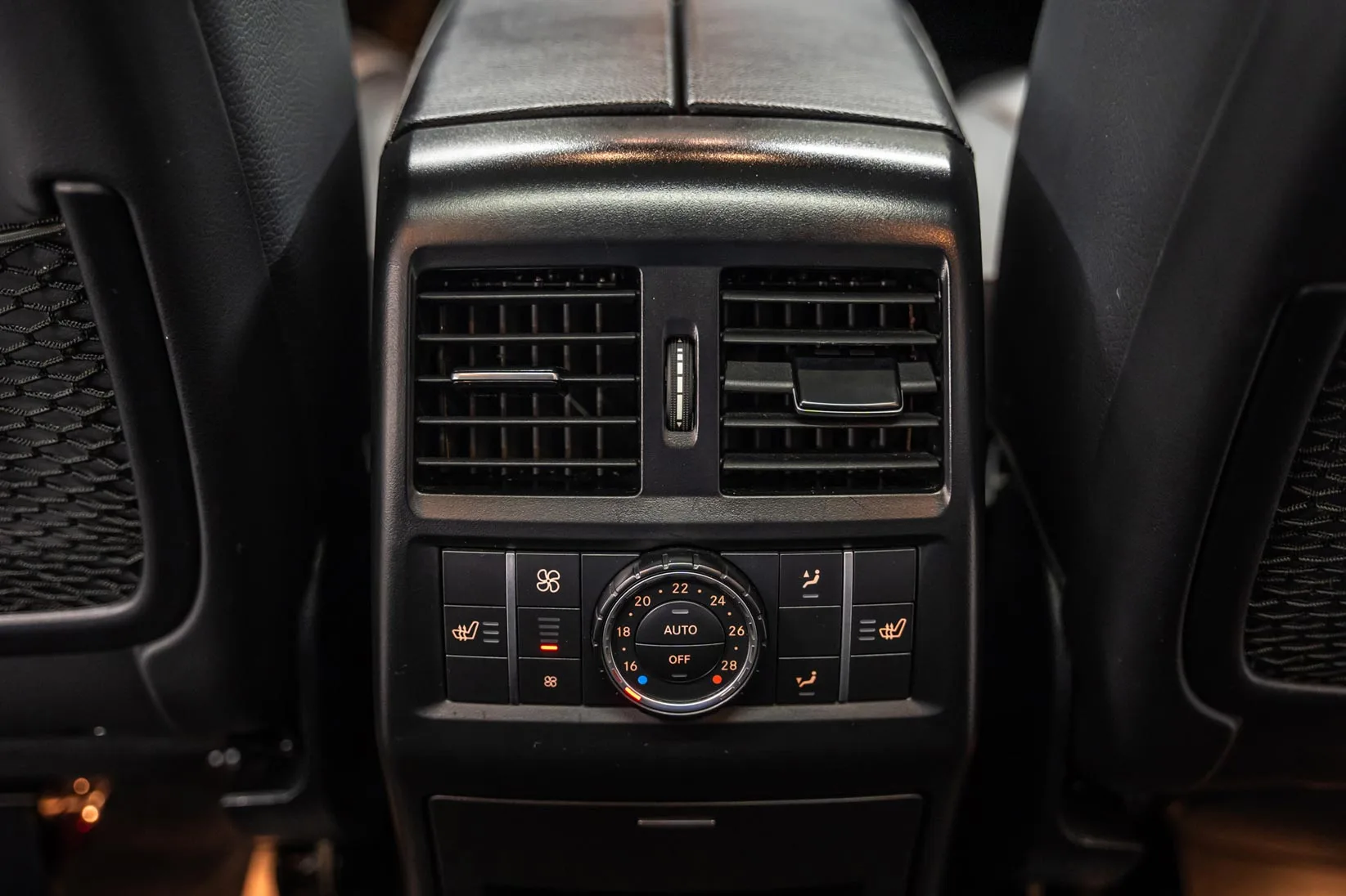 2017 Mercedes-Benz GLS 500, 11/27