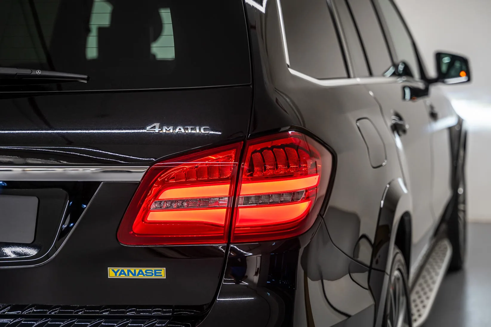 2017 Mercedes-Benz GLS 500, 24/27