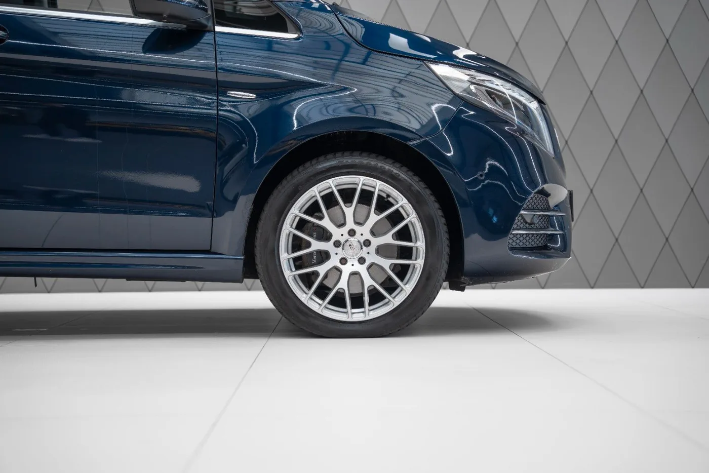 2017 Mercedes-Benz V 250 d Avantgarde angeboten von einem Supersportwagenhändler in Schenefeld, Deutschland, Foto 7 von 25