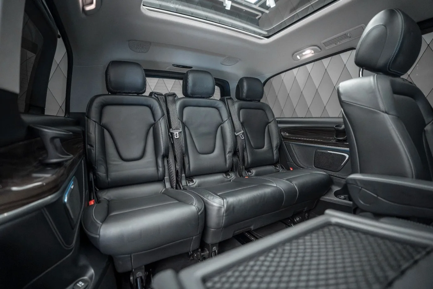 2017 Mercedes-Benz V 250 d Avantgarde angeboten von einem Supersportwagenhändler in Schenefeld, Deutschland, Foto 20 von 25