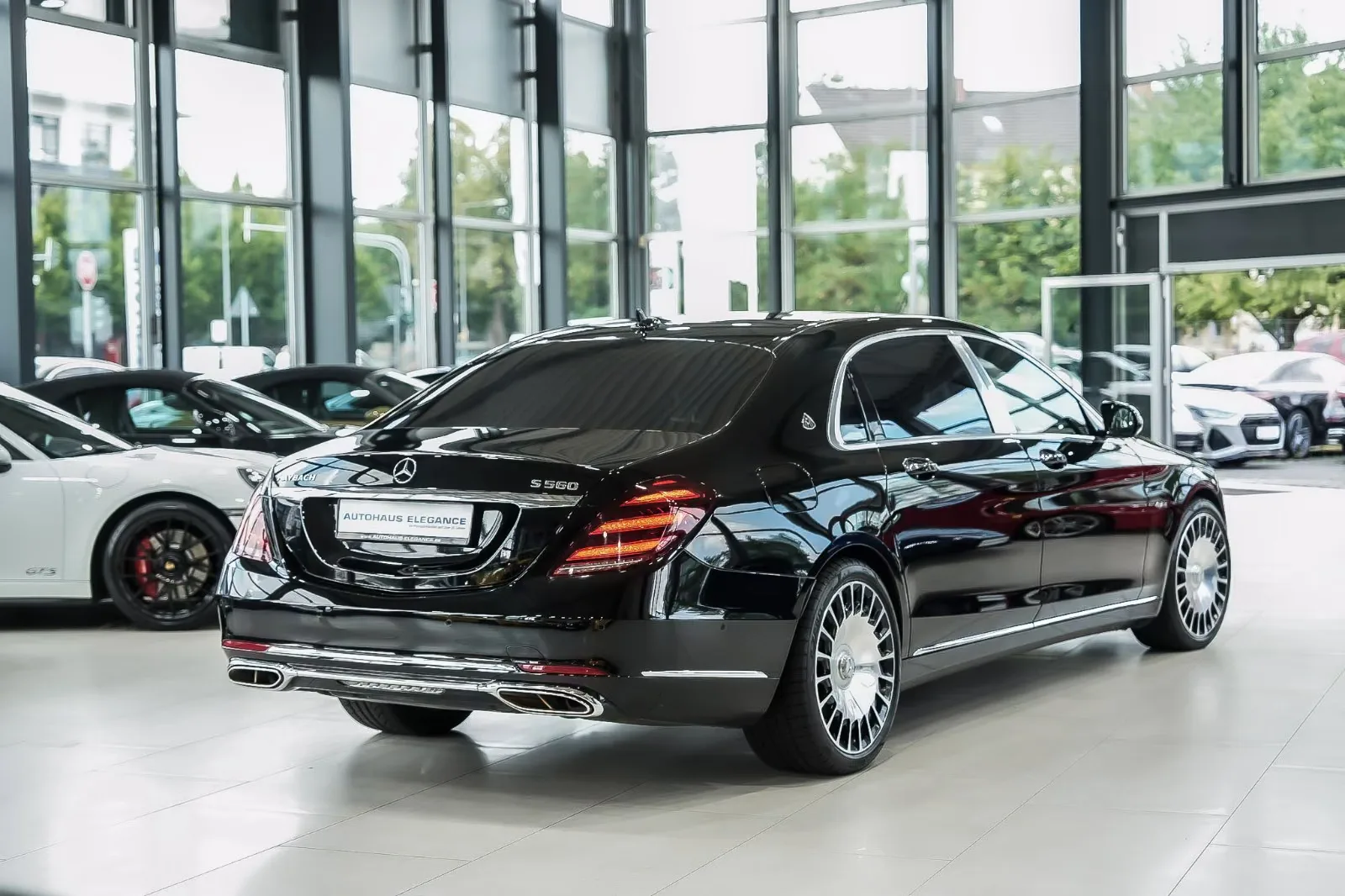 2017 Mercedes-Maybach S 560, 2/30