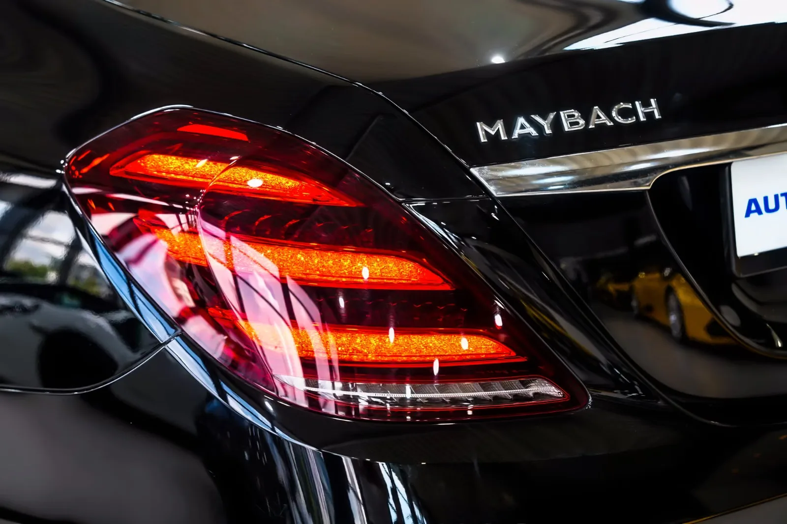 2017 Mercedes-Maybach S 560, 10/30