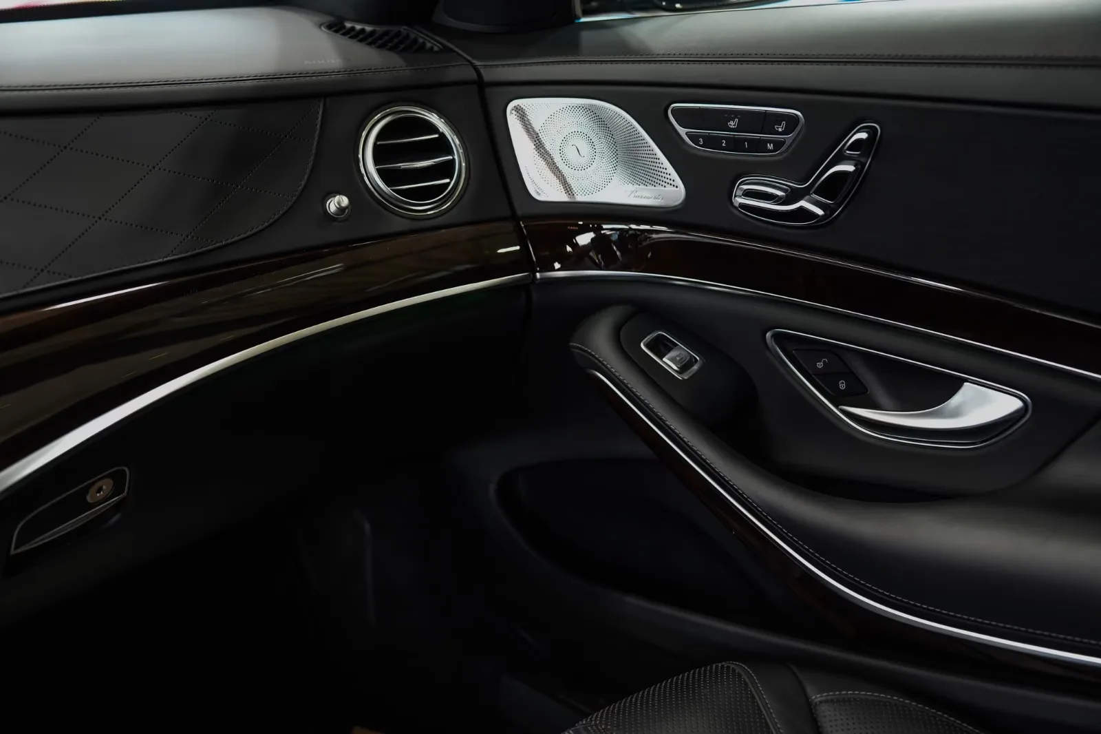 2017 Mercedes-Maybach S 560, 18/30