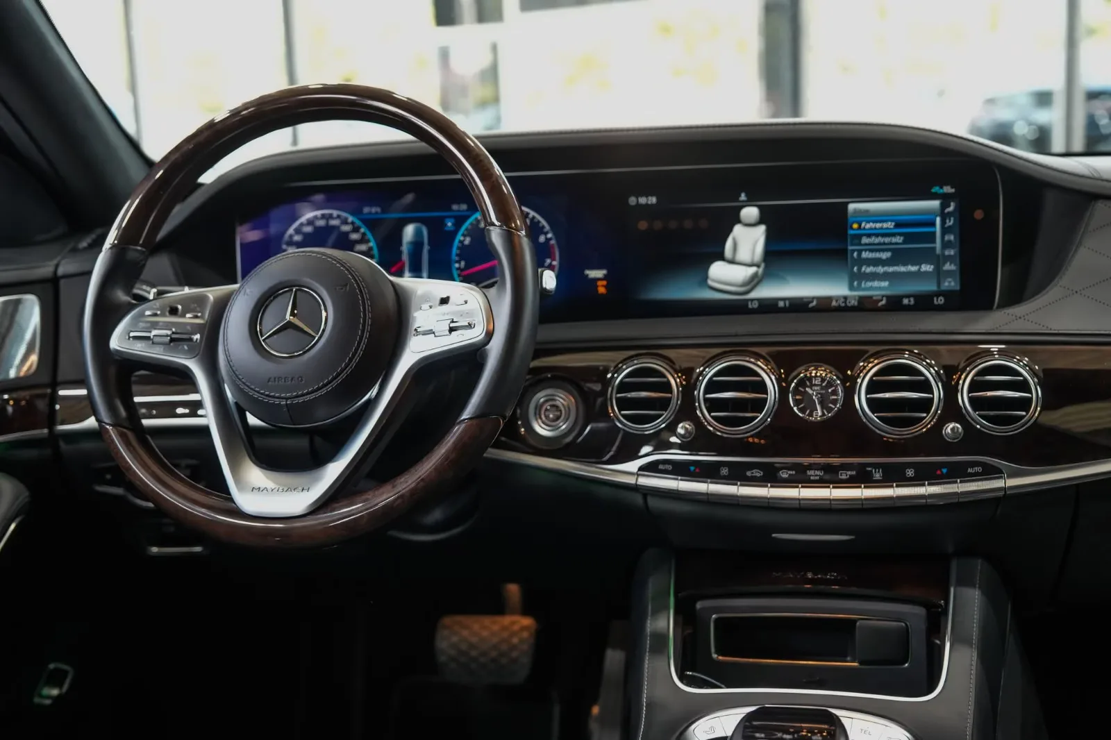 2017 Mercedes-Maybach S 560, 21/30