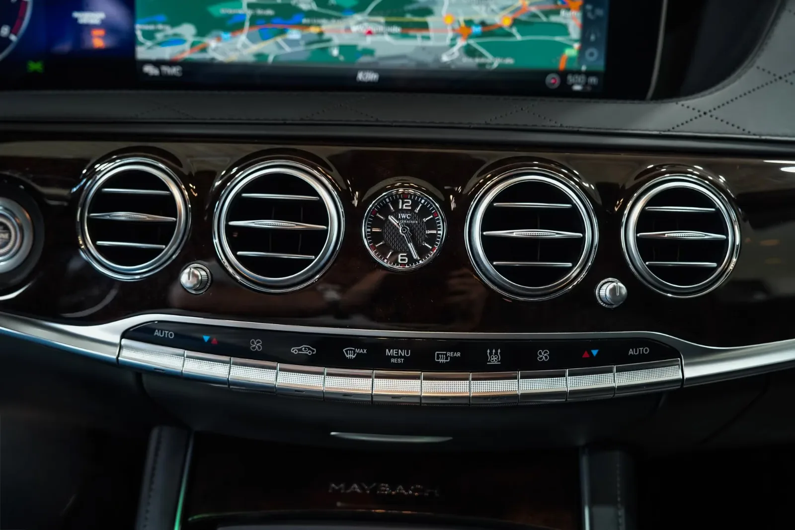 2017 Mercedes-Maybach S 560, 28/30