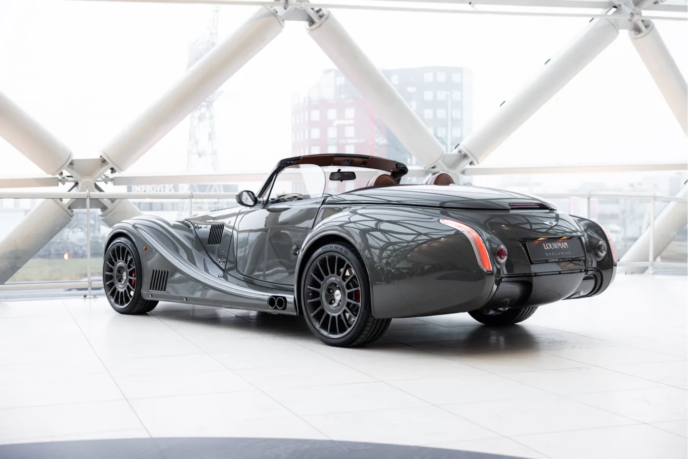 2017 Morgan Aero 8 offered by an official McLaren and Morgan dealer in Utrecht, Netherlands, photo 2 of 25