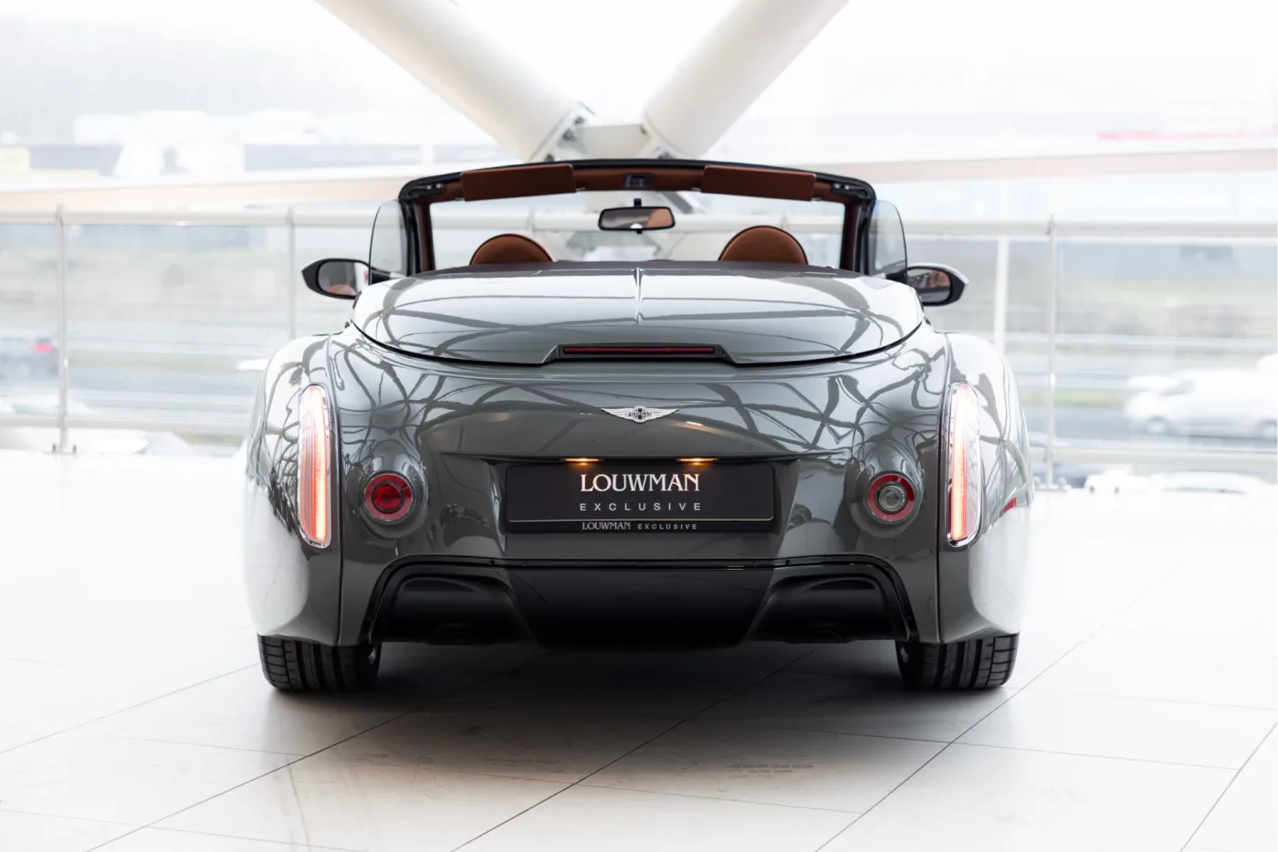2017 Morgan Aero 8 offered by an official McLaren and Morgan dealer in Utrecht, Netherlands, photo 7 of 25
