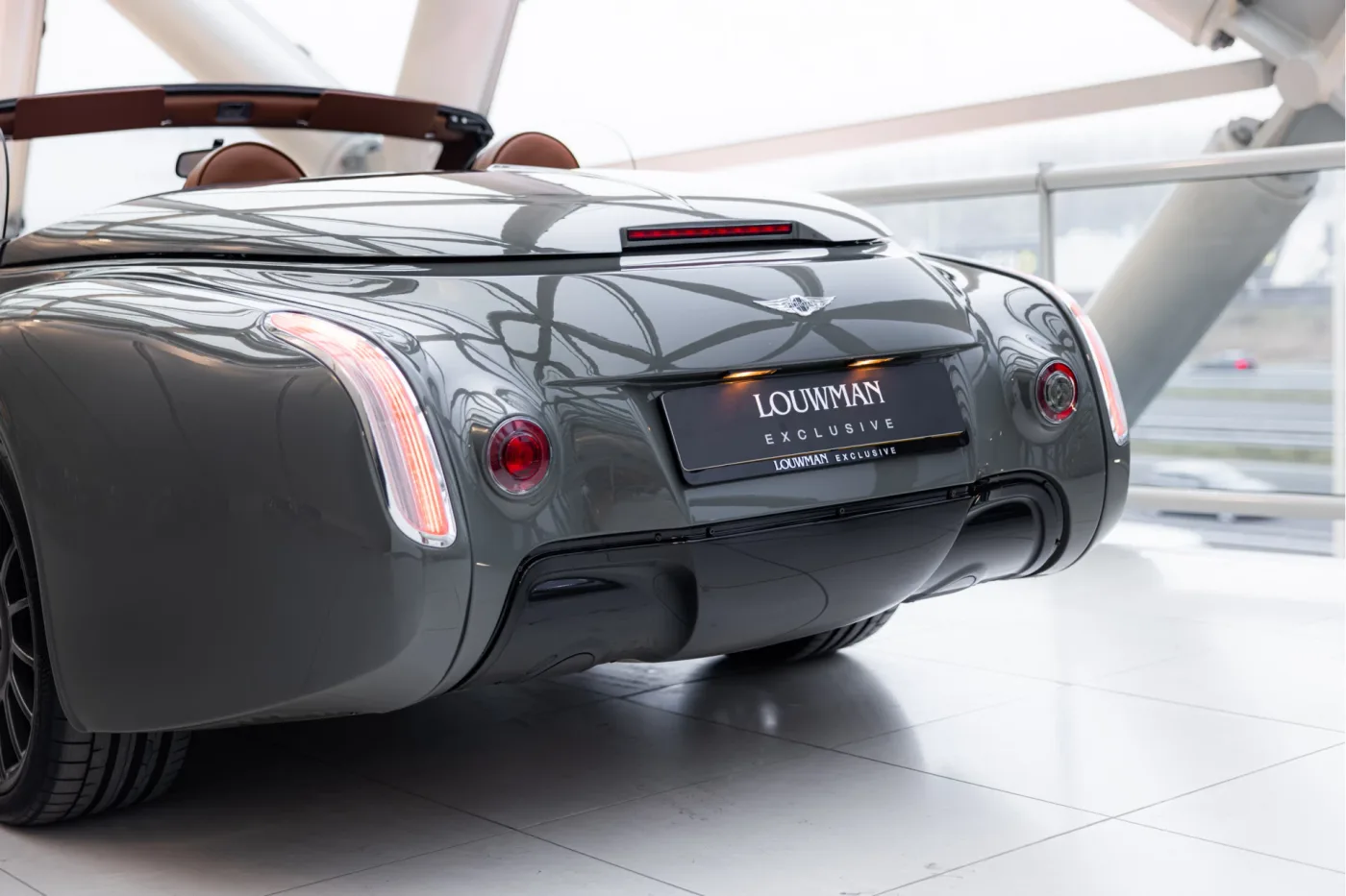 2017 Morgan Aero 8 offered by an official McLaren and Morgan dealer in Utrecht, Netherlands, photo 22 of 25