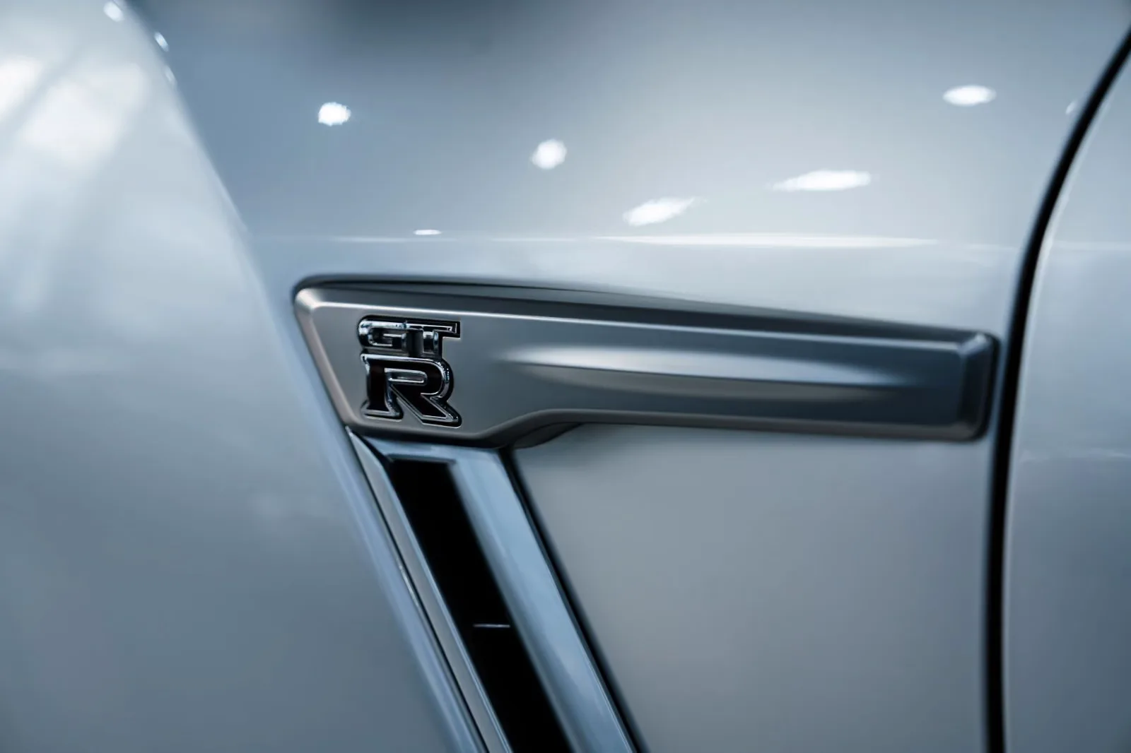 2017 Nissan GT-R Black Edition, 13/30