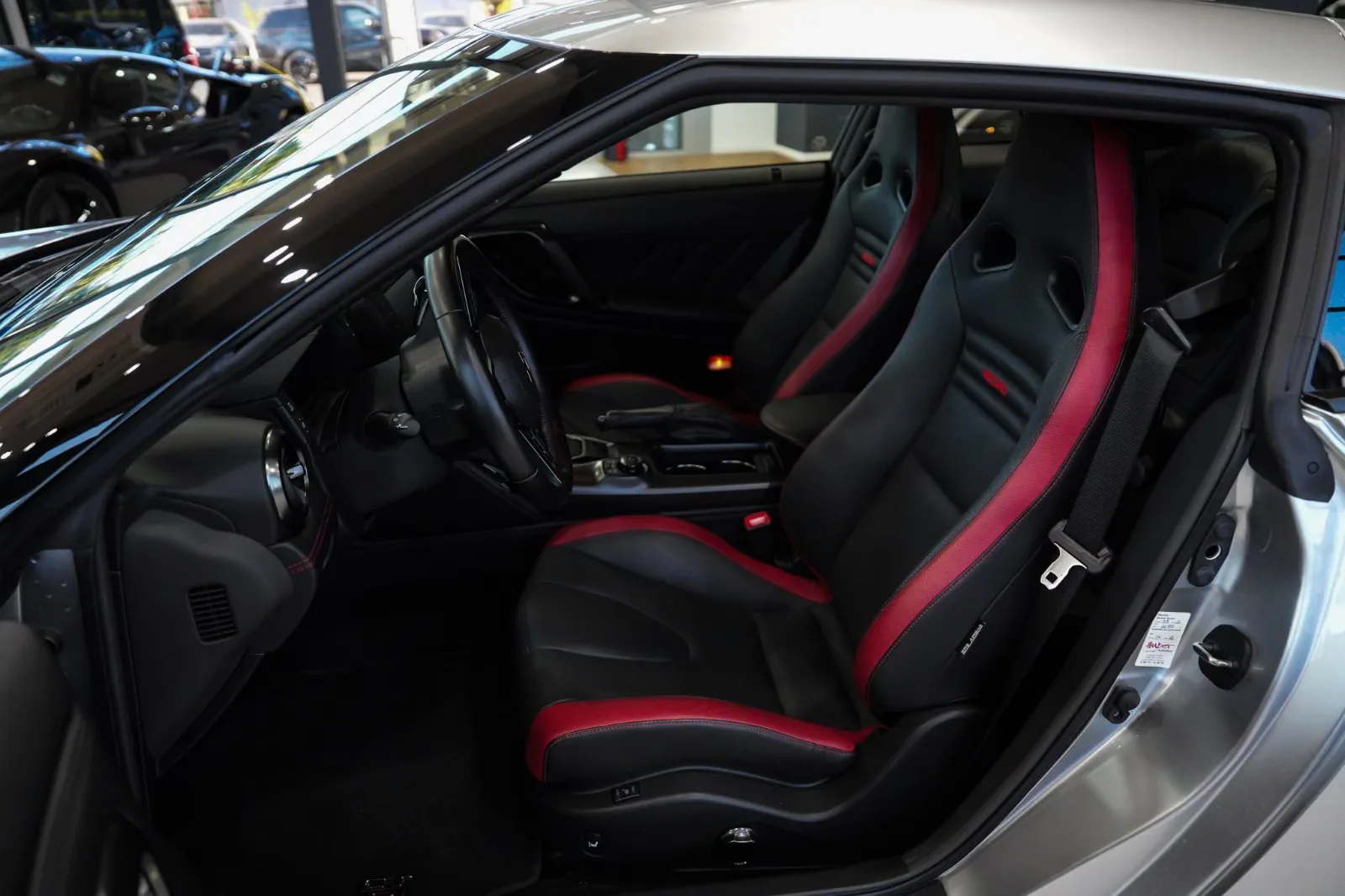 2017 Nissan GT-R Black Edition, 16/30