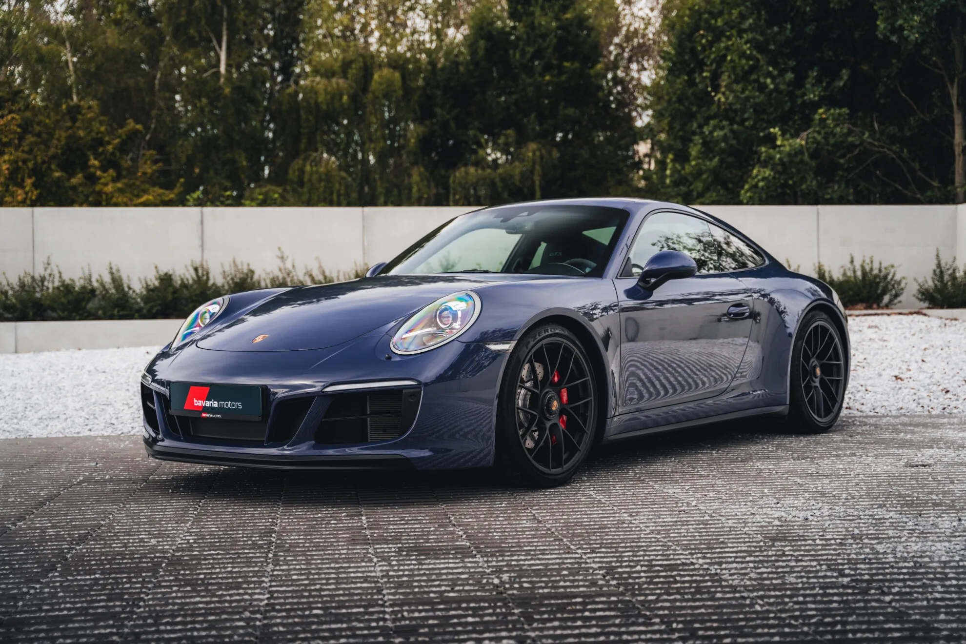 2017 Porsche 911 Carrera 4 GTS, 4/30
