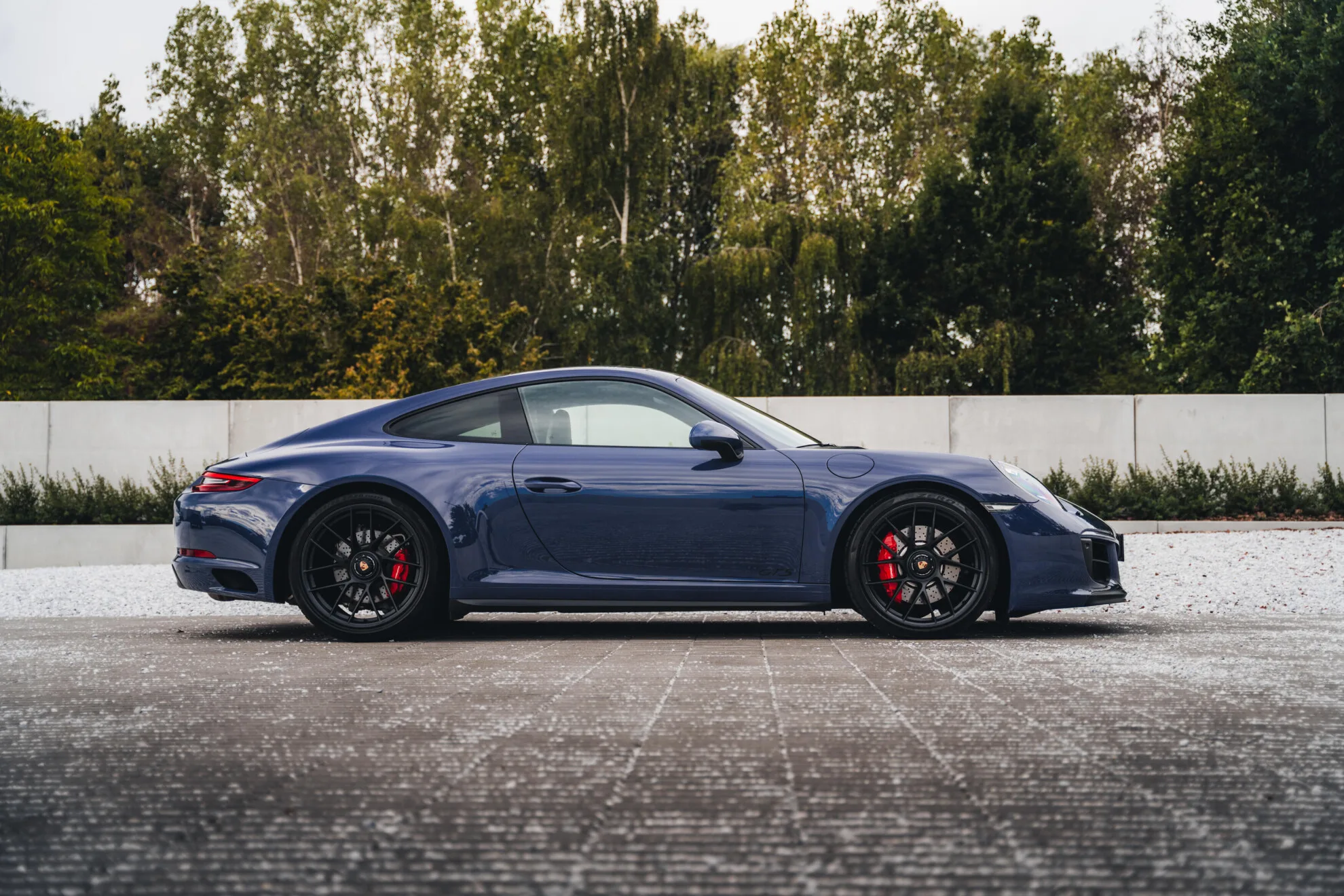 2017 Porsche 911 Carrera 4 GTS, 7/30