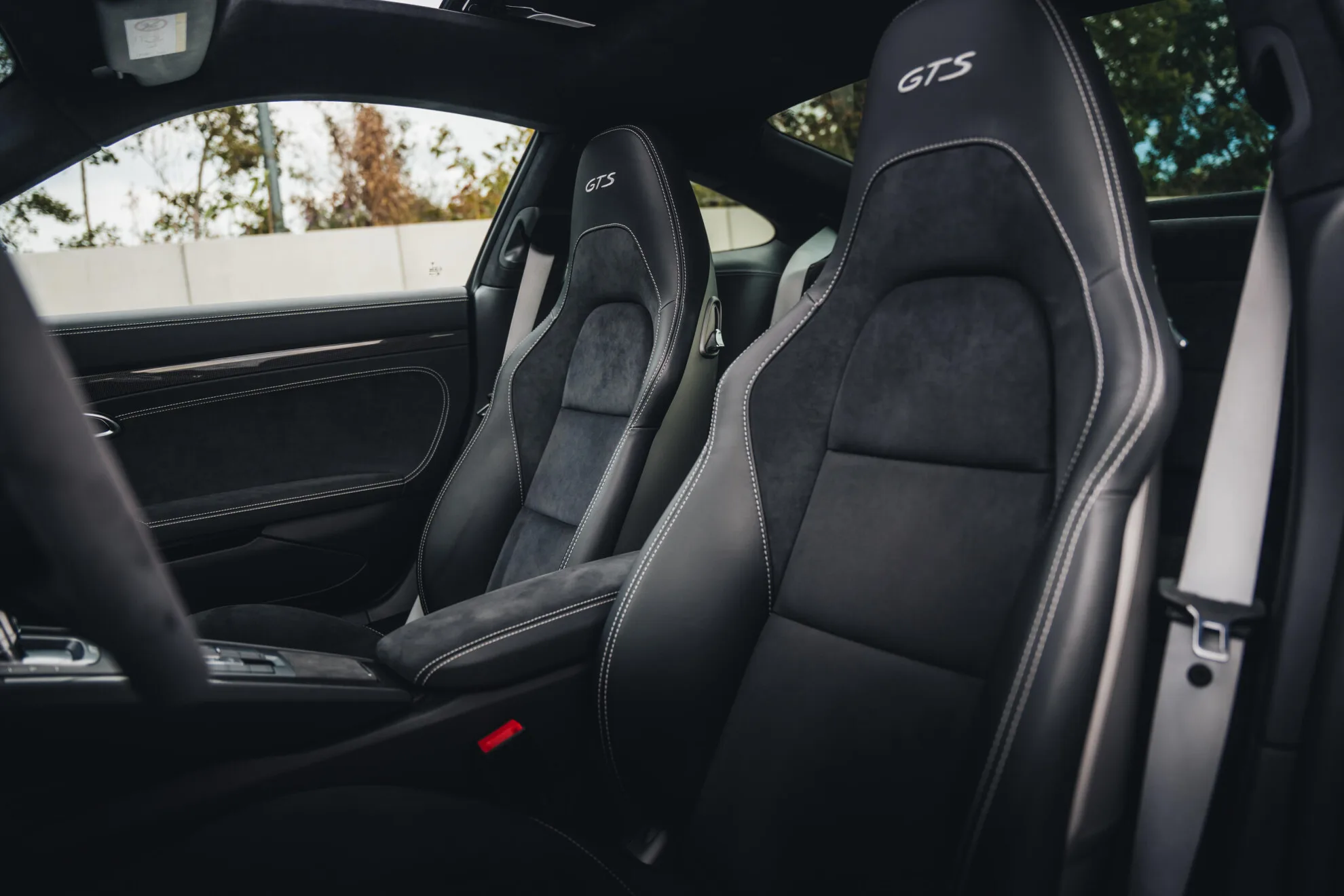 2017 Porsche 911 Carrera 4 GTS, 28/30