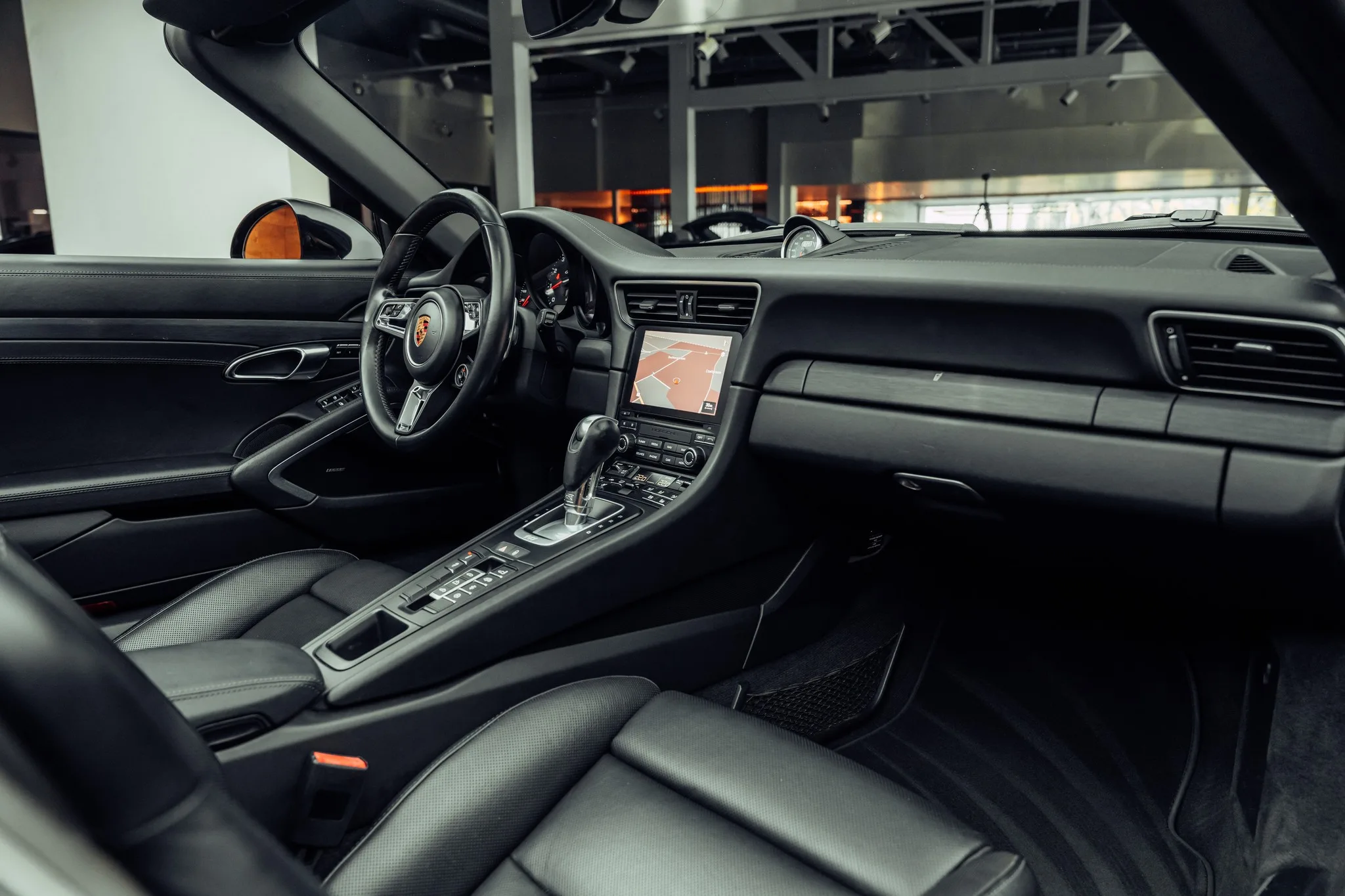 2017 Porsche 911 Carrera 4 GTS Cabriolet, 6/21