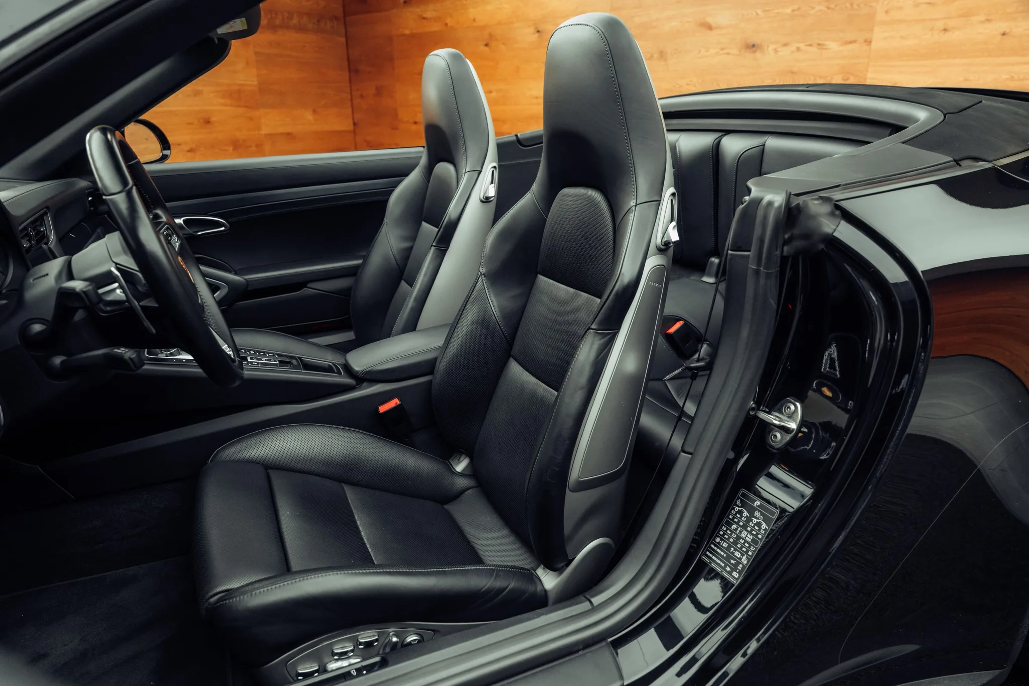 2017 Porsche 911 Carrera 4 GTS Cabriolet, 7/21