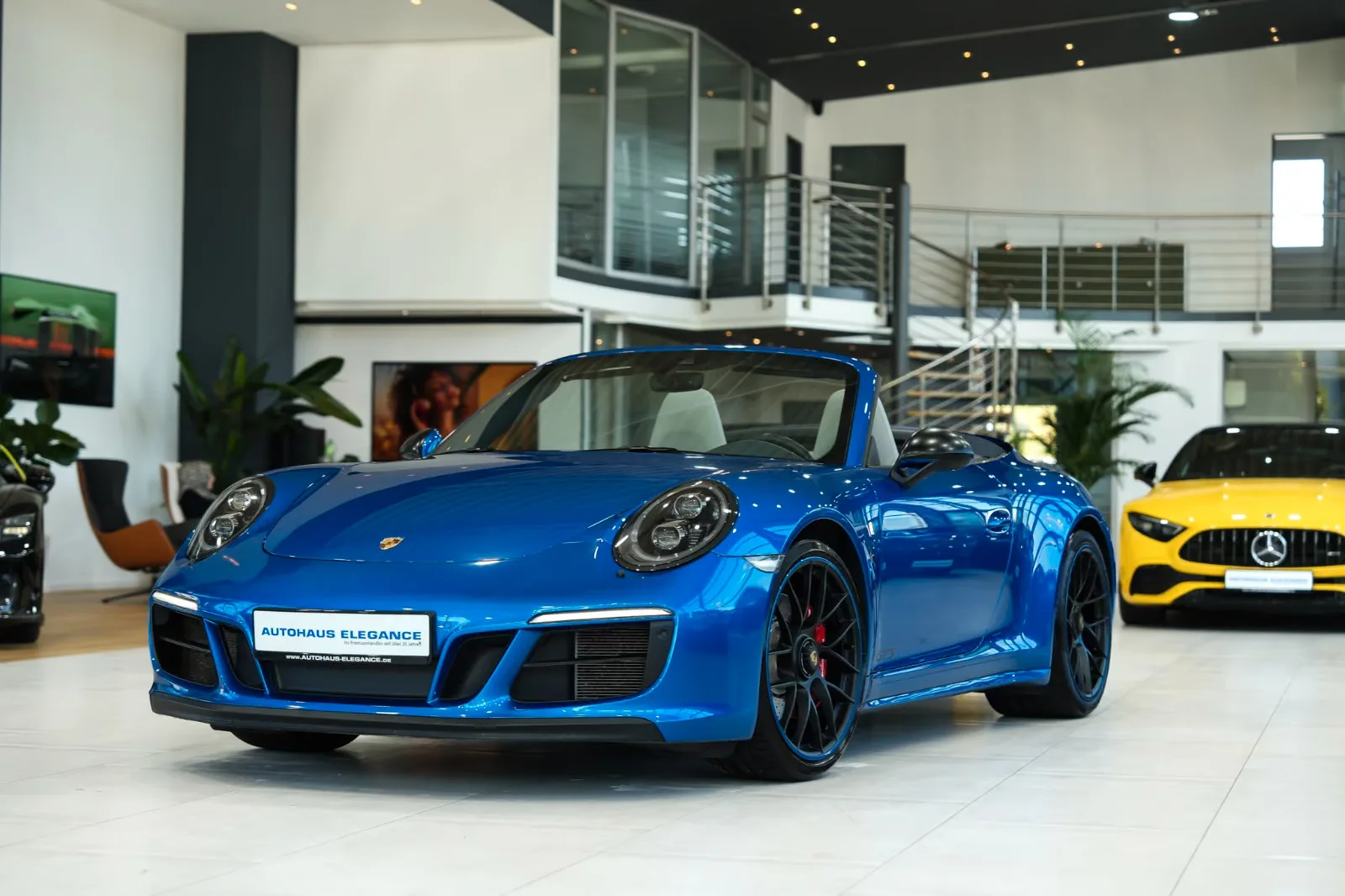 2017 Porsche 911 Carrera 4 GTS Cabriolet angeboten von einem Fachhändler in Köln, Deutschland, Hauptfoto