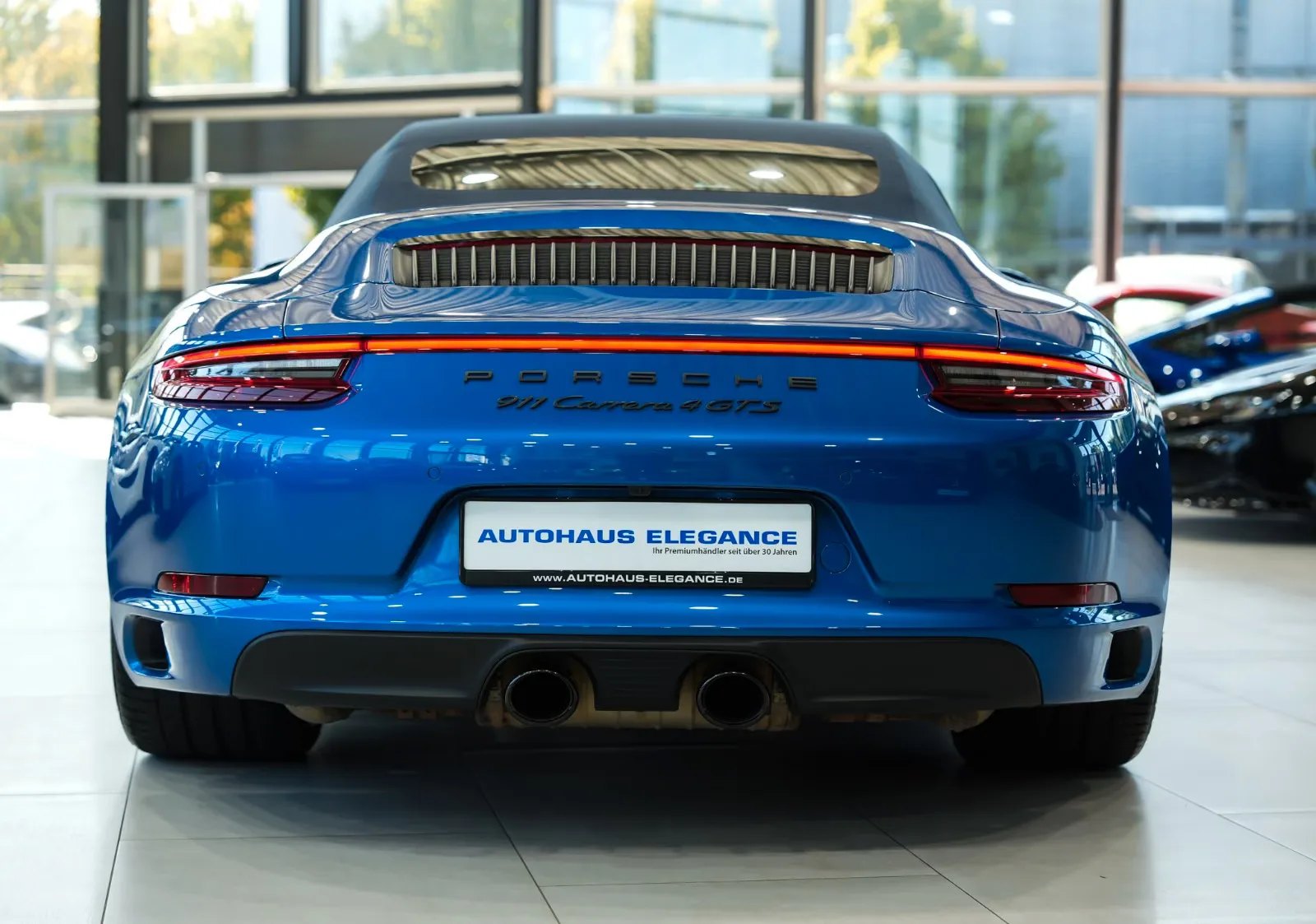 2017 Porsche 911 Carrera 4 GTS Cabriolet, 13/30