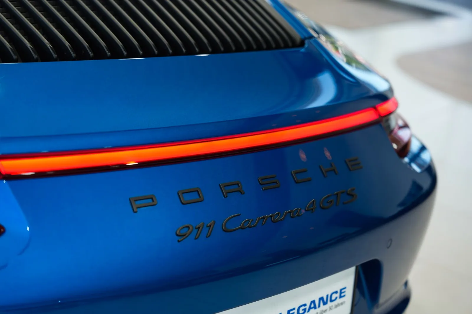 2017 Porsche 911 Carrera 4 GTS Cabriolet, 16/30