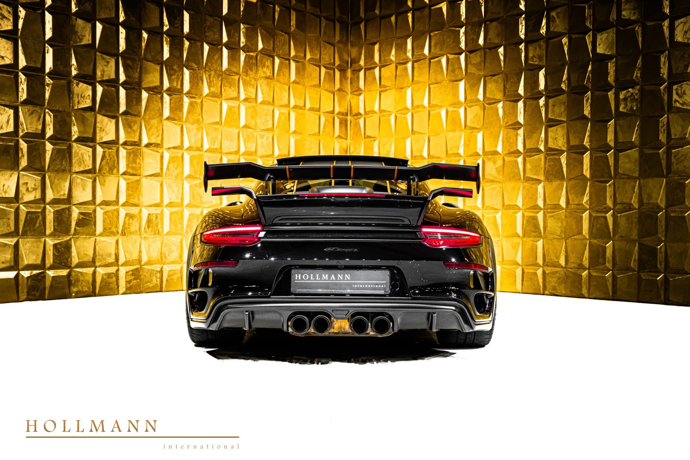 2017 Porsche 911 Turbo S proposée par un concessionnaire spécialisé à Stuhr, Allemagne, photo 4 sur 8