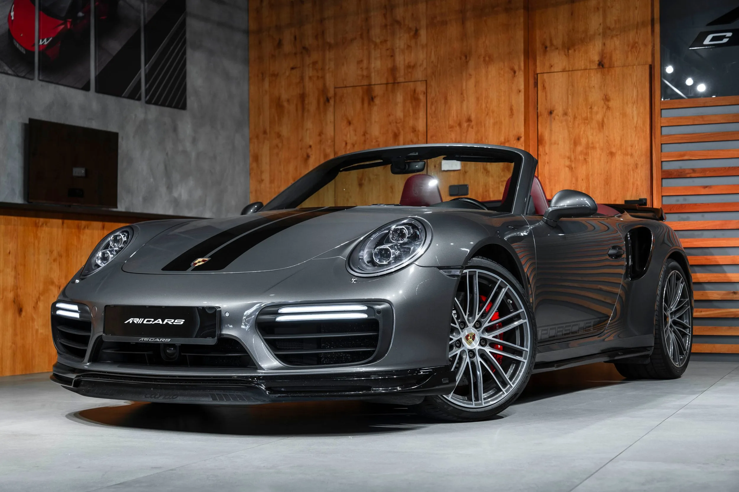 2017 Porsche 911 Turbo Cabriolet, 4/21