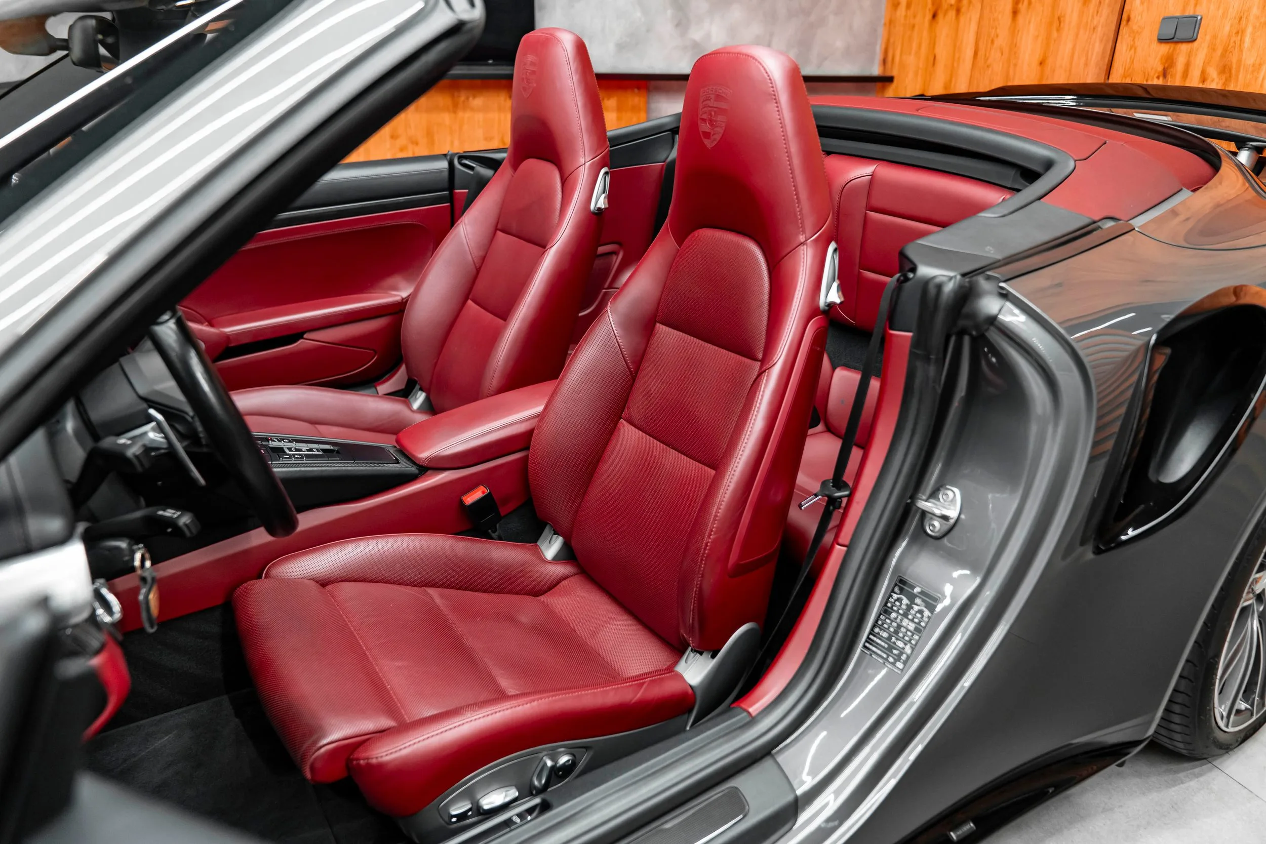 2017 Porsche 911 Turbo Cabriolet, 6/21
