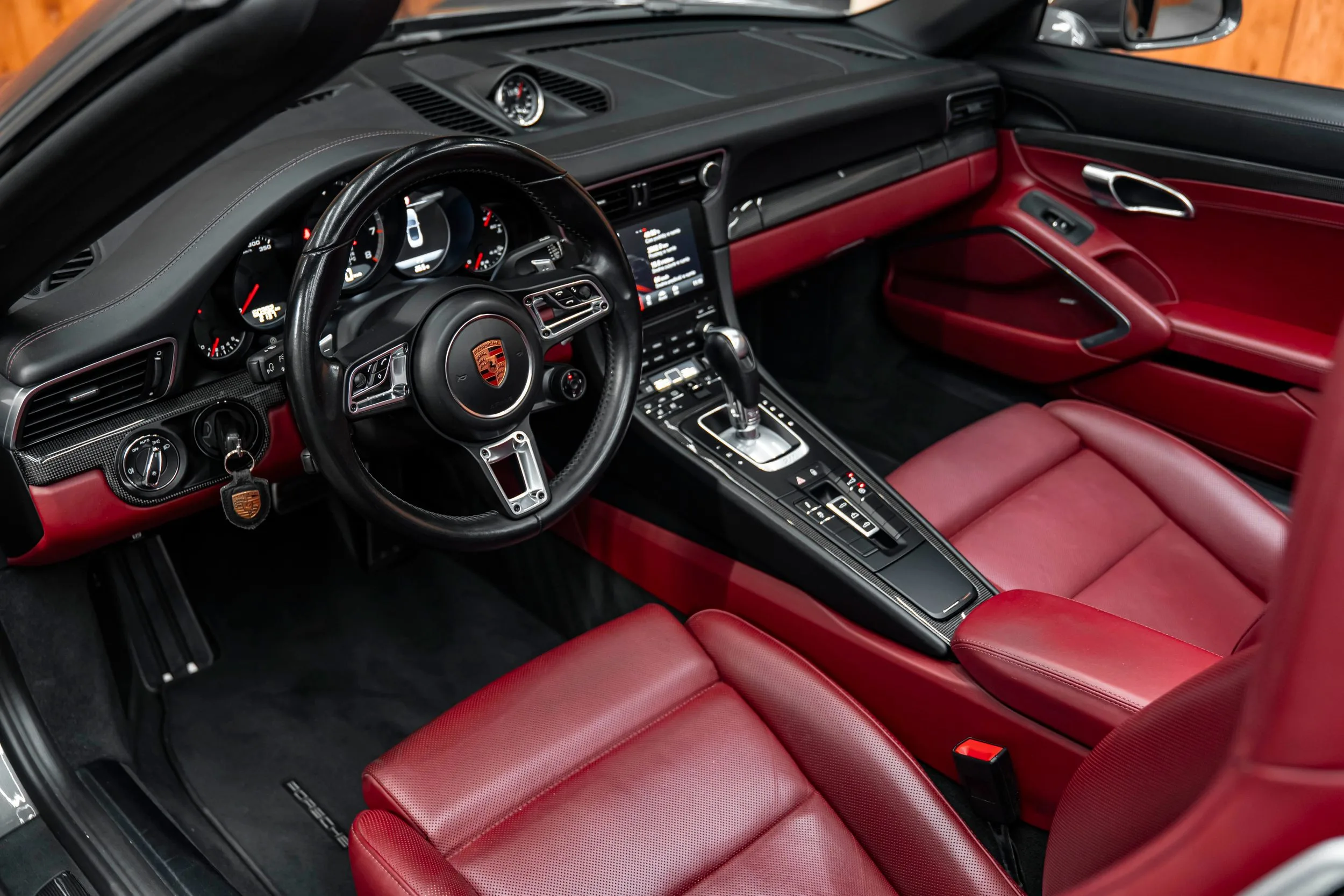 2017 Porsche 911 Turbo Cabriolet, 8/21