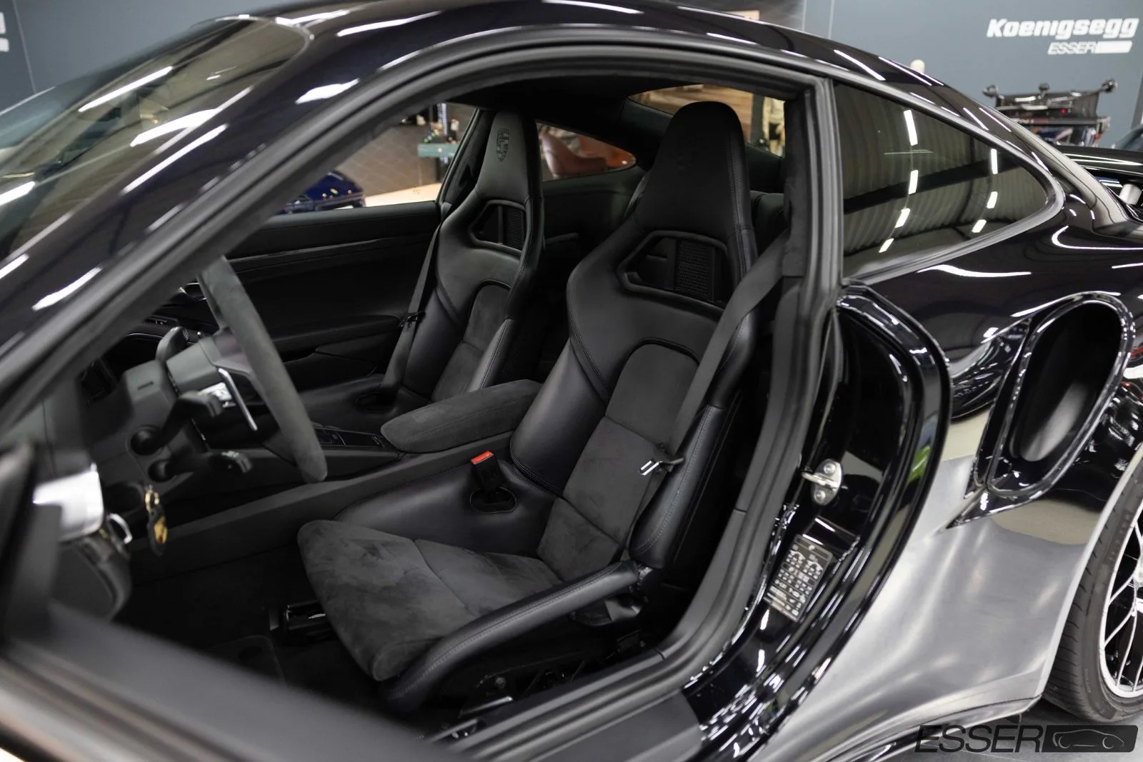 2017 Porsche 911 Turbo S, 10/30