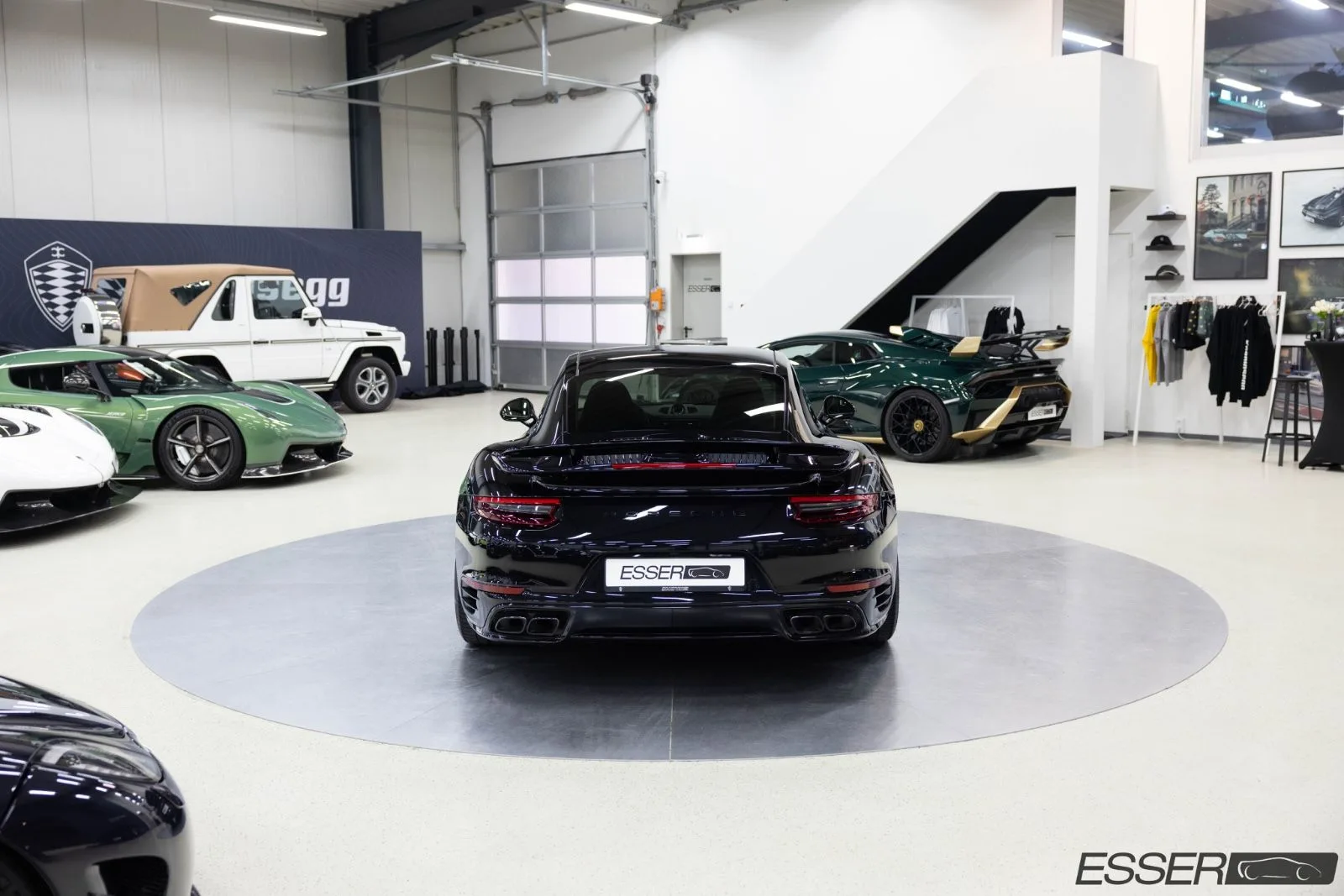 2017 Porsche 911 Turbo S, 19/30