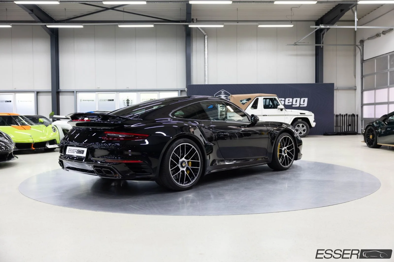 2017 Porsche 911 Turbo S, 22/30