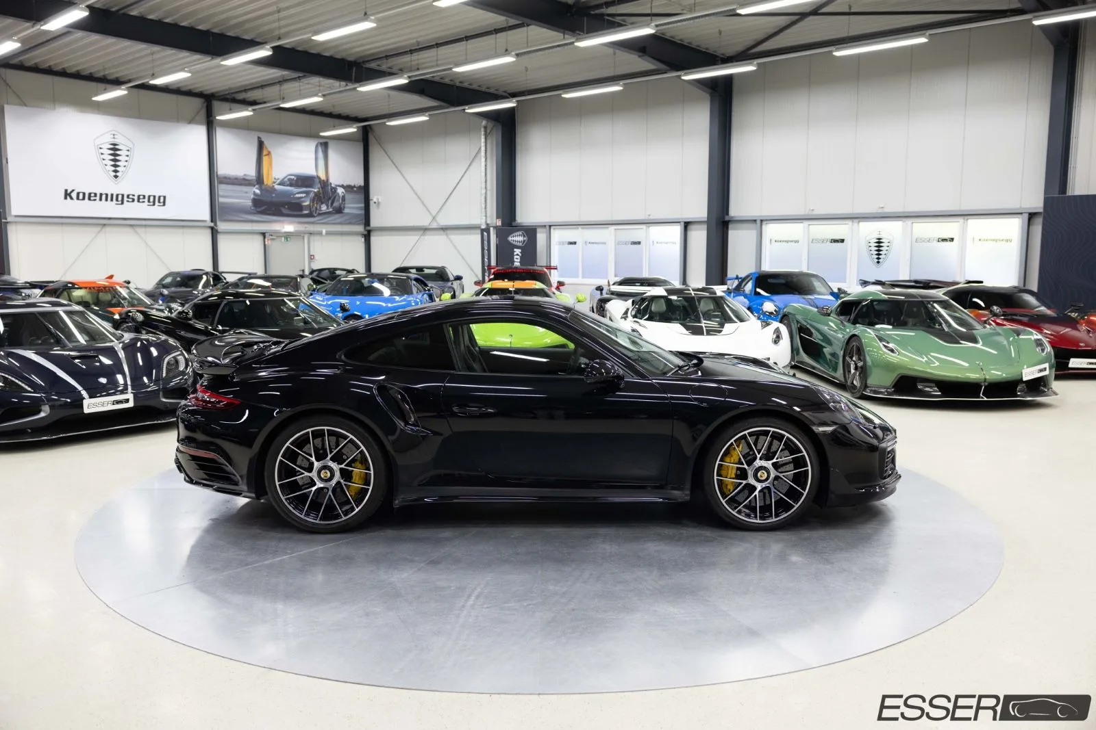 2017 Porsche 911 Turbo S, 23/30