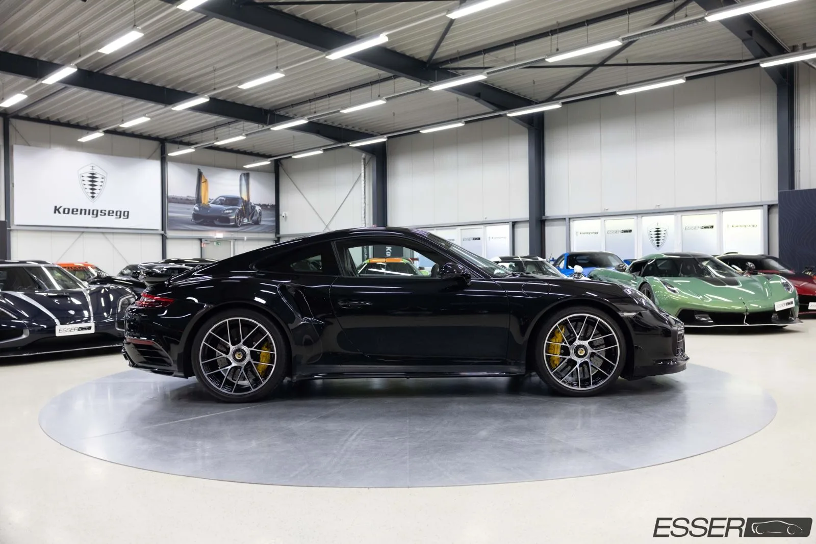 2017 Porsche 911 Turbo S, 24/30