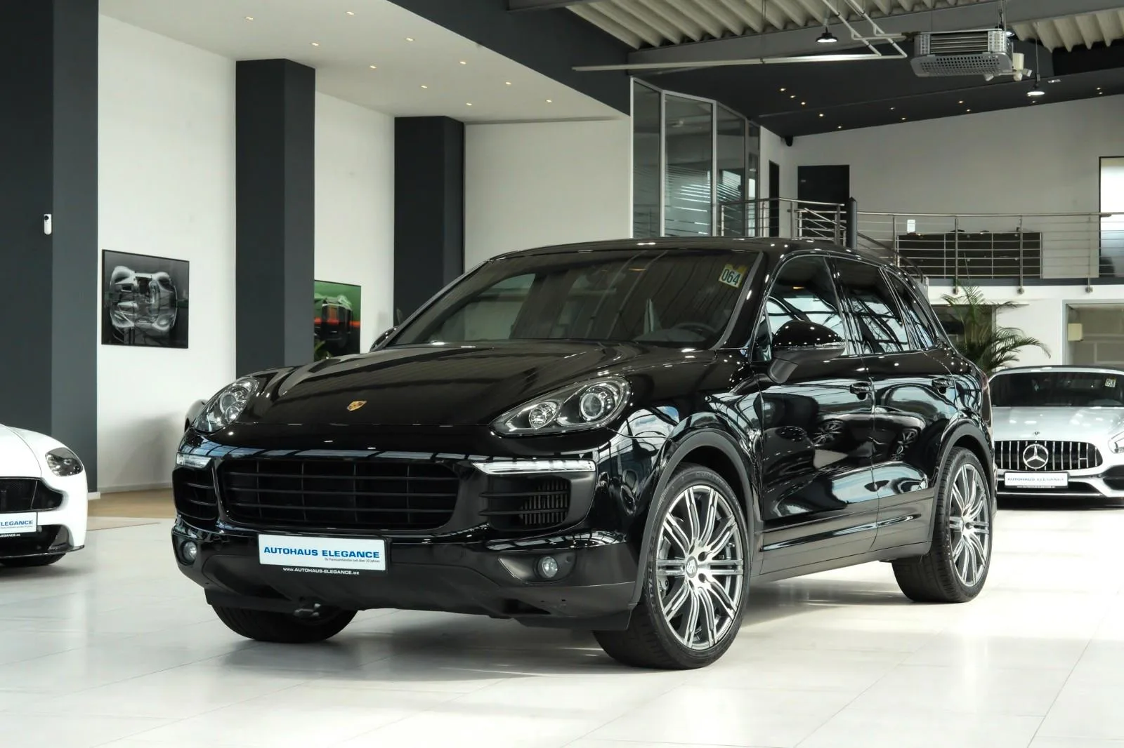 2017 Porsche Cayenne S Diesel angeboten von einem Fachhändler in Köln, Deutschland, Hauptfoto